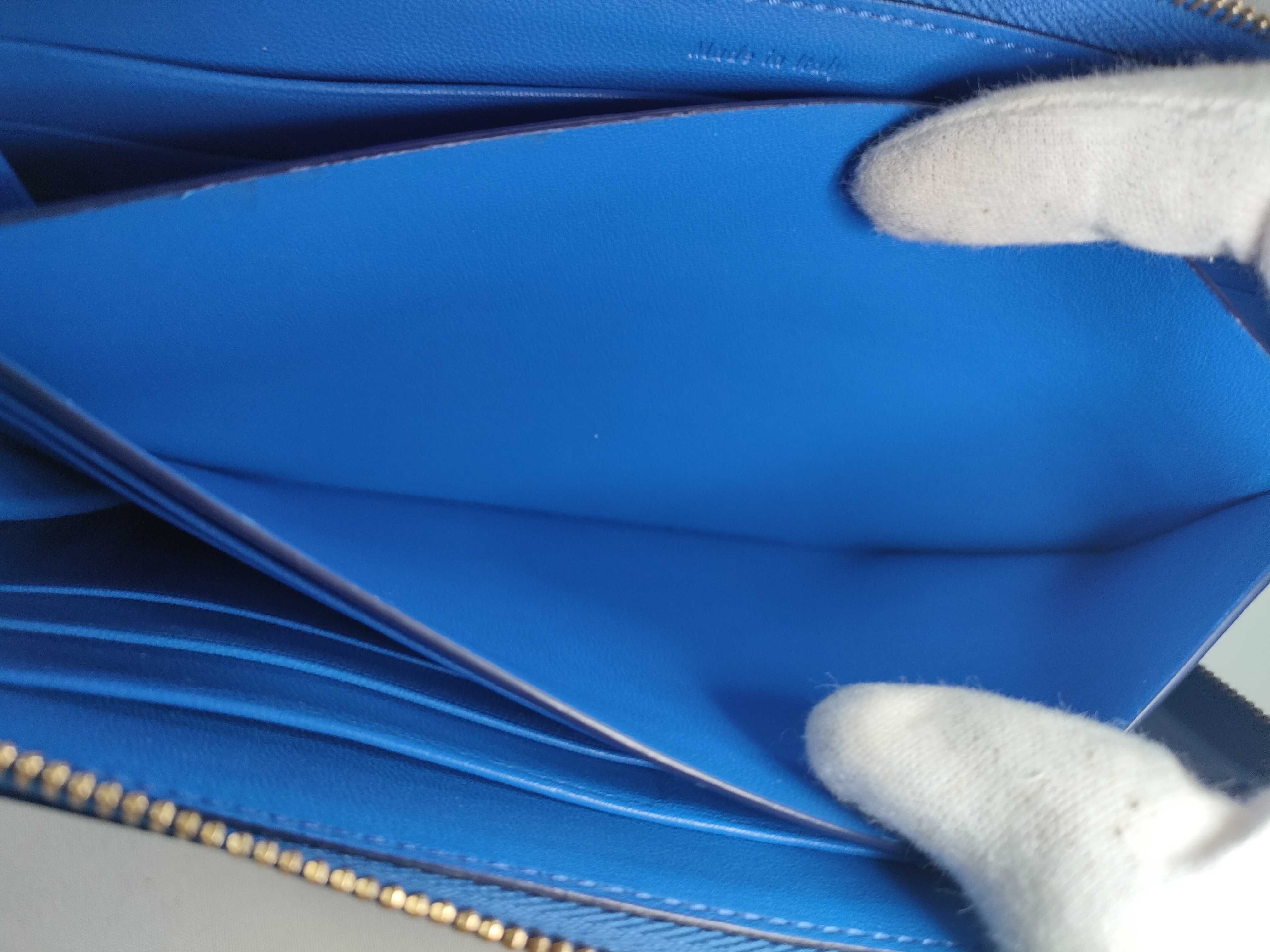 Leather Zippy Wallet Blue — view 11