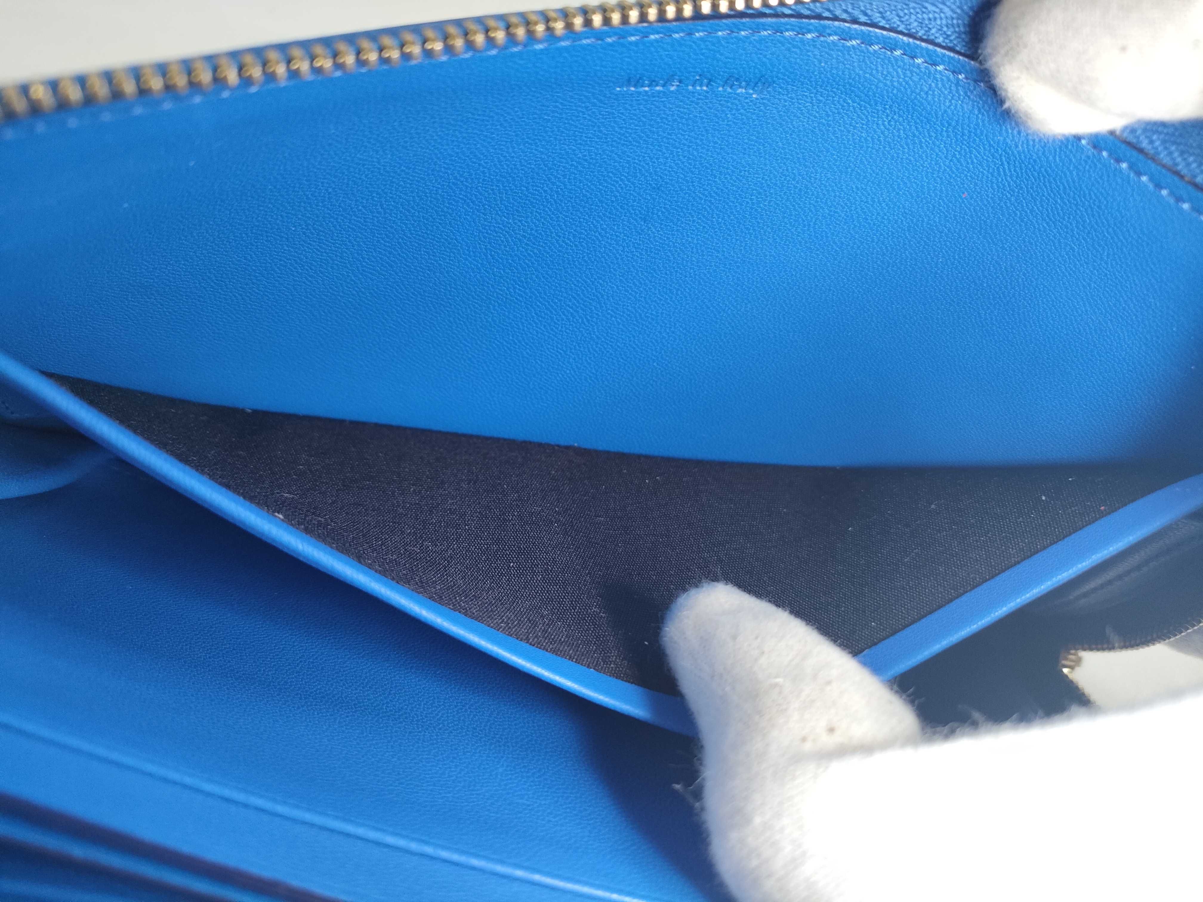 Leather Zippy Wallet Blue — view 10