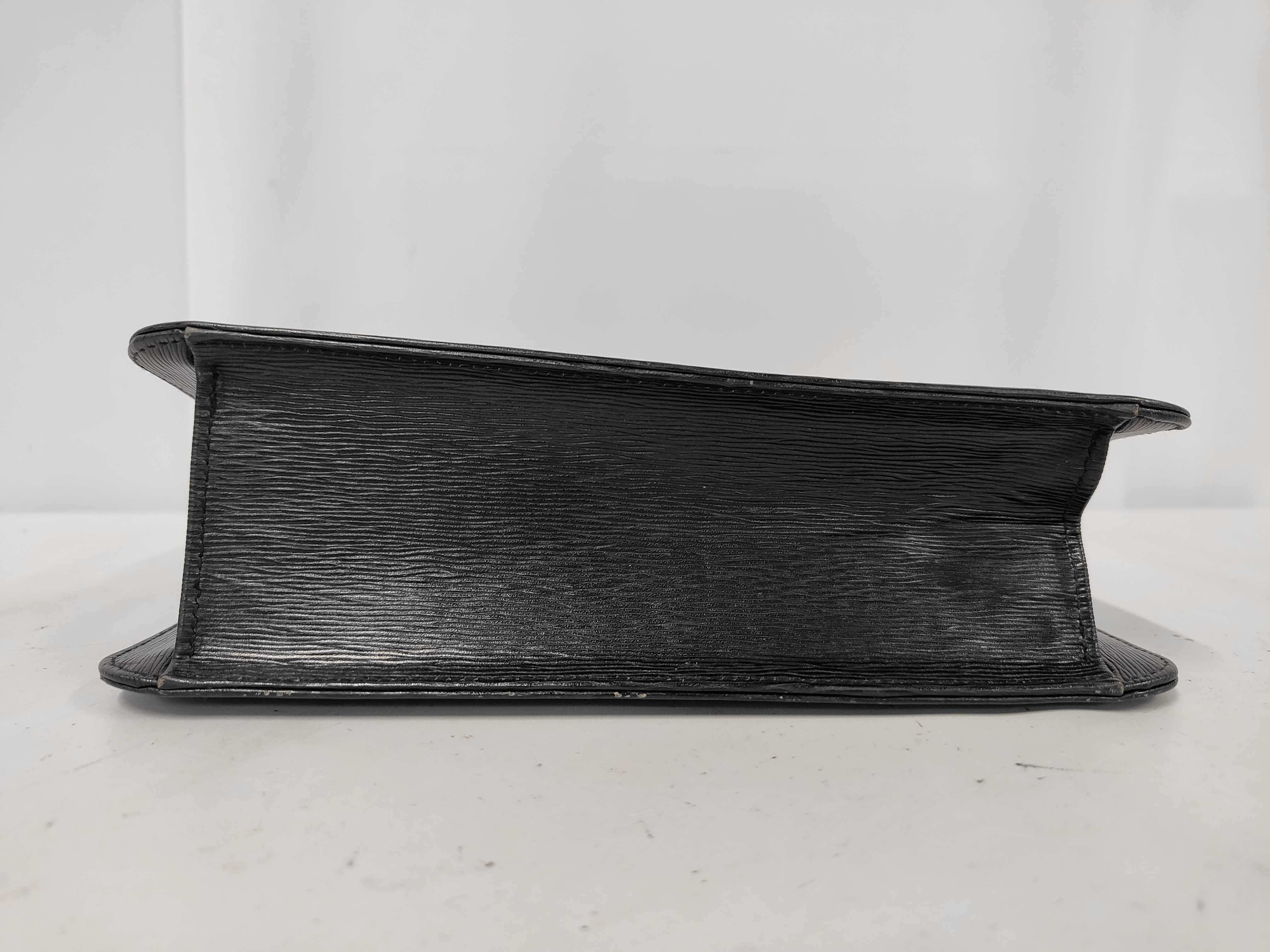 chain shoulder bag, black leather, vintage style shoulder bag — view 7