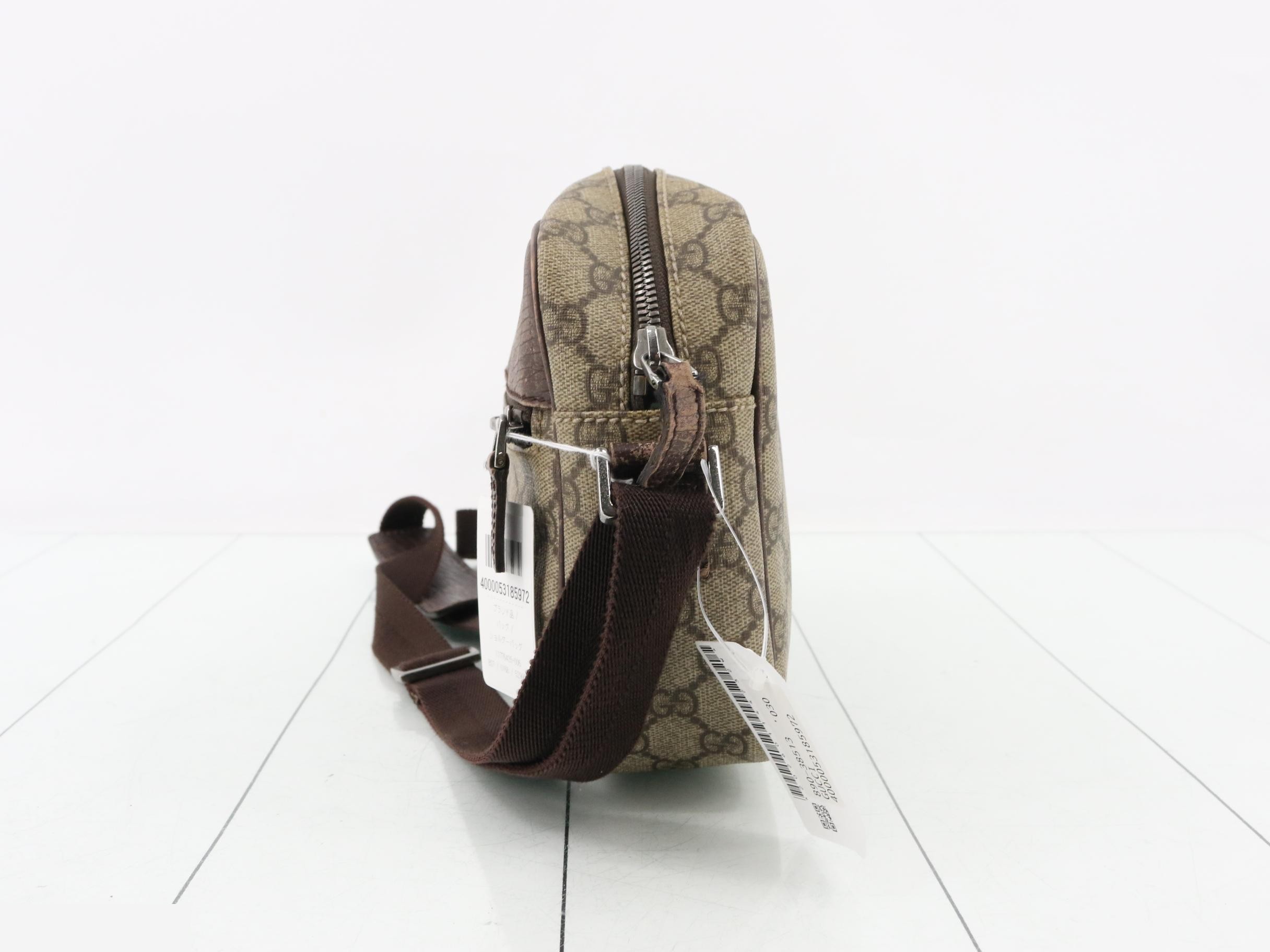 GG Supreme Shoulder Bag — view 3
