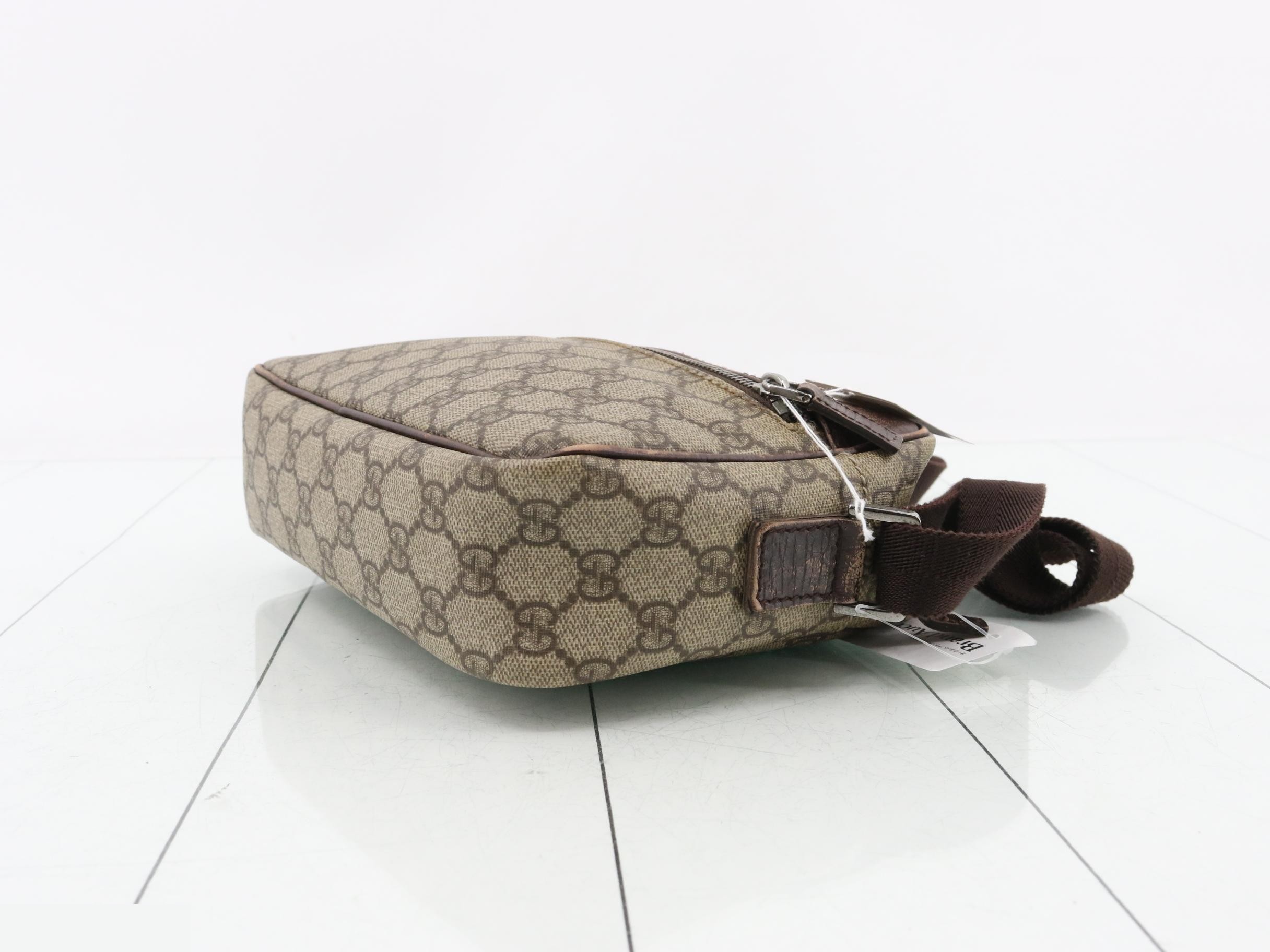 GG Supreme Shoulder Bag — view 6