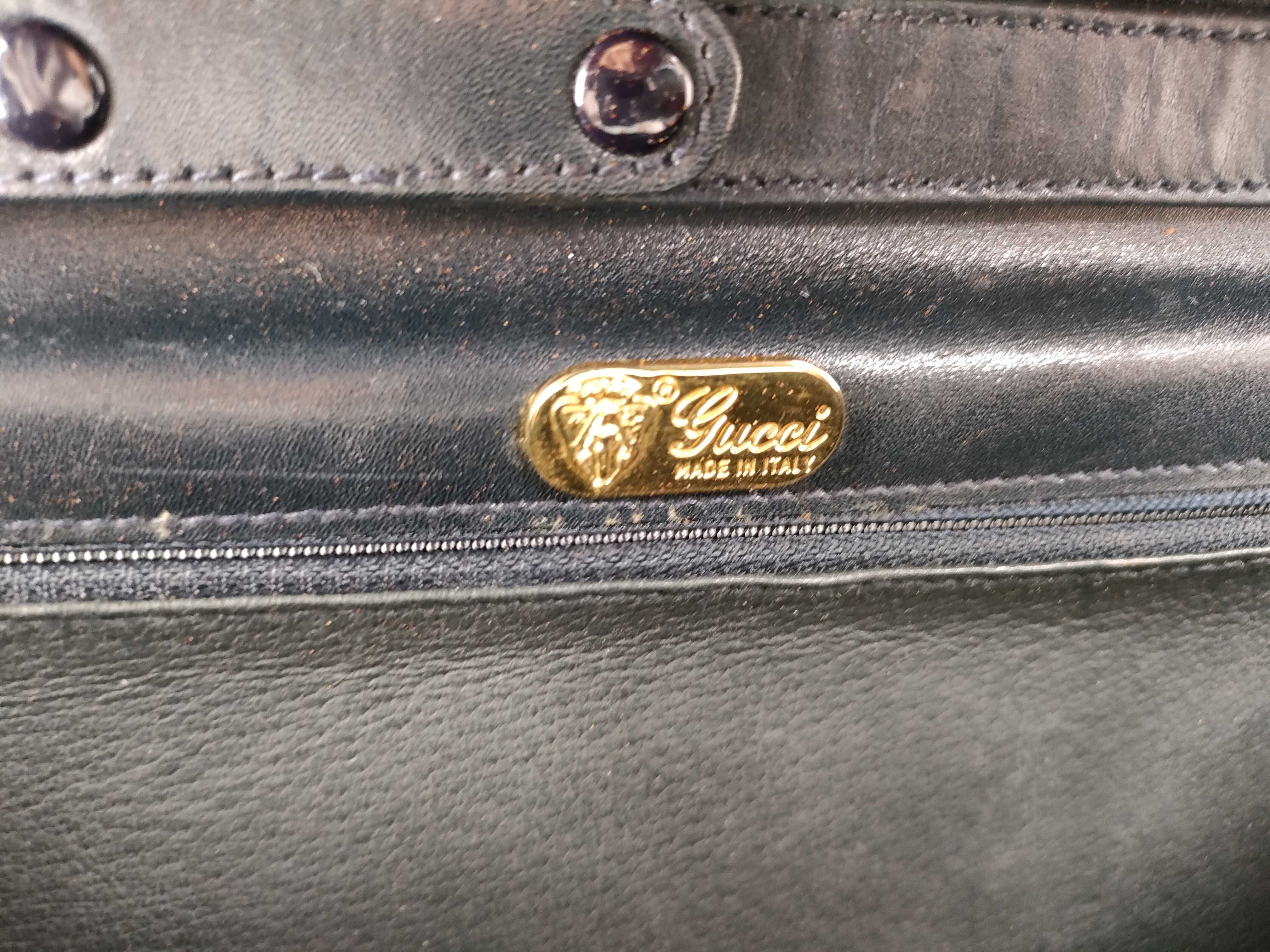 Old Leather Shoulder Bag — view 11