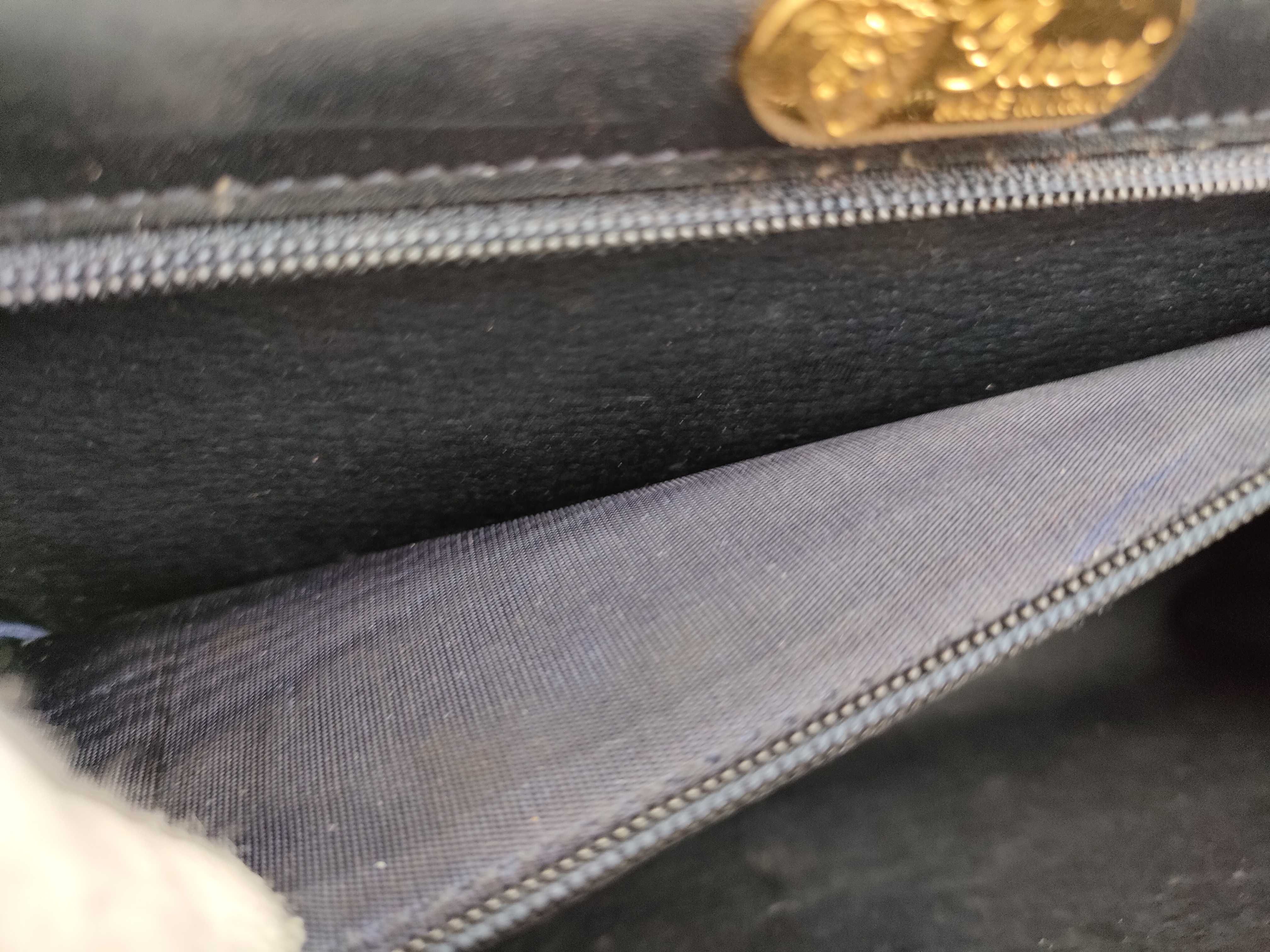 Old Leather Shoulder Bag — view 13