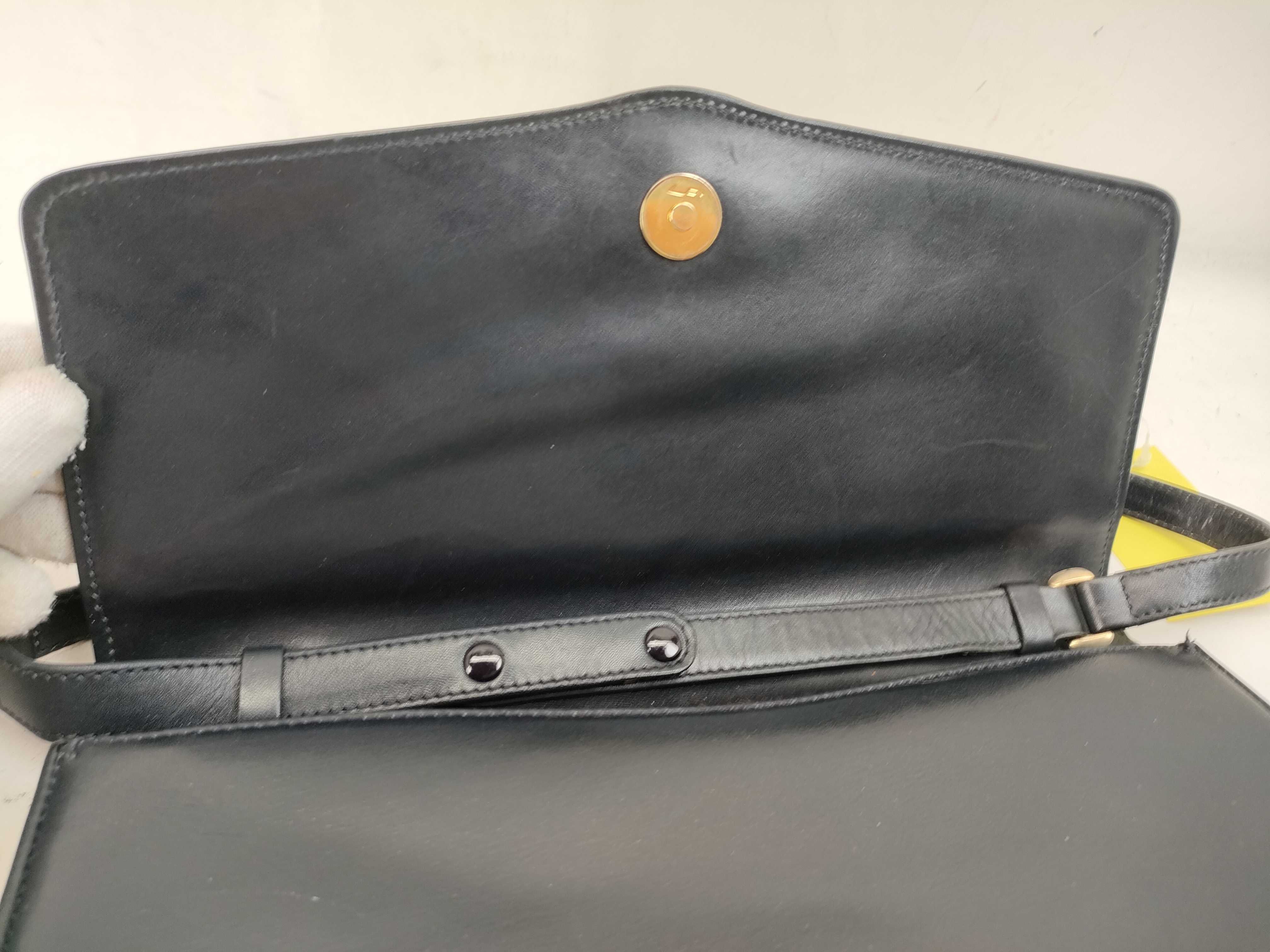 Old Leather Shoulder Bag — view 8