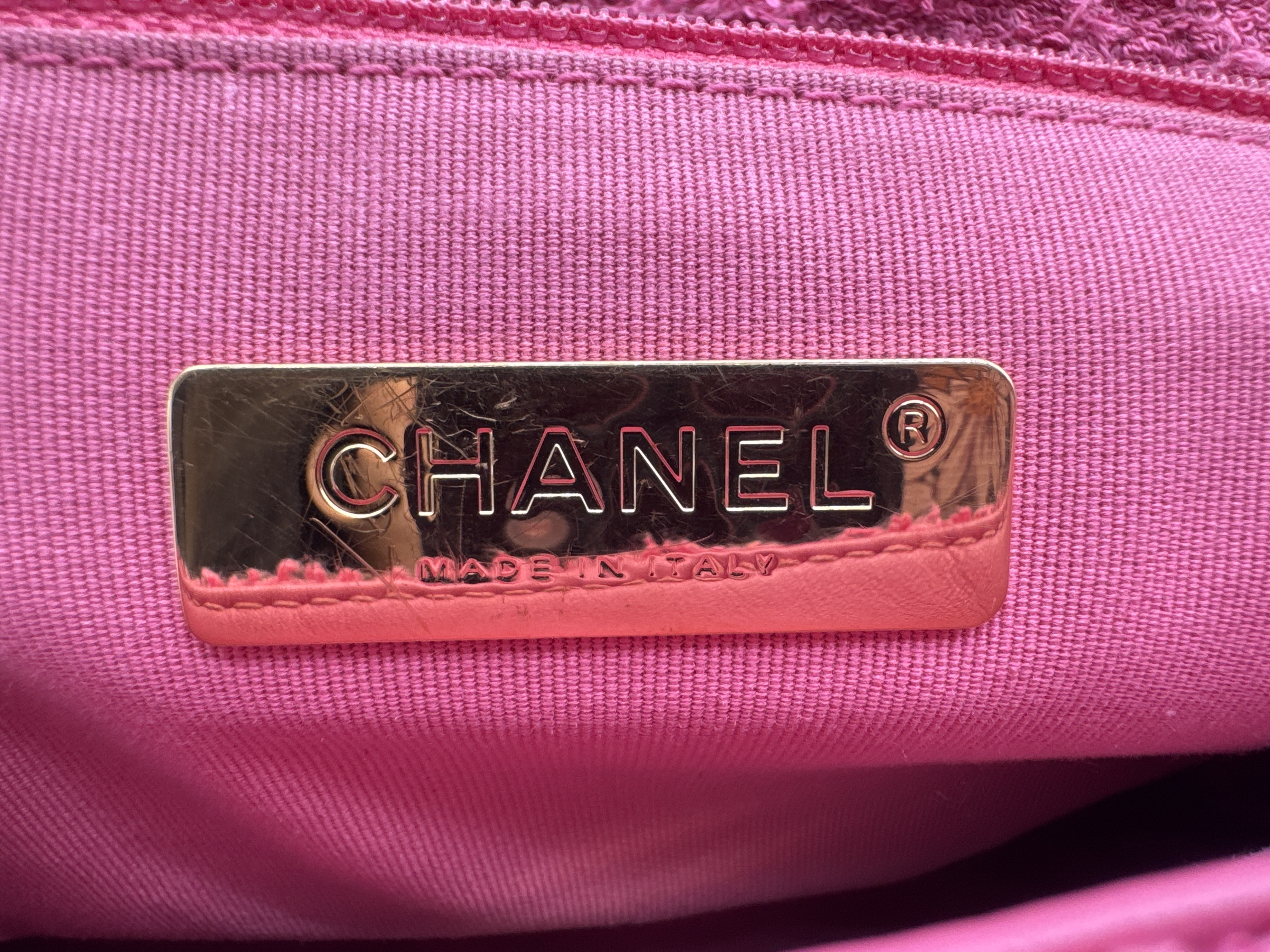 19 Tweed Pink Shoulder Bag — view 11