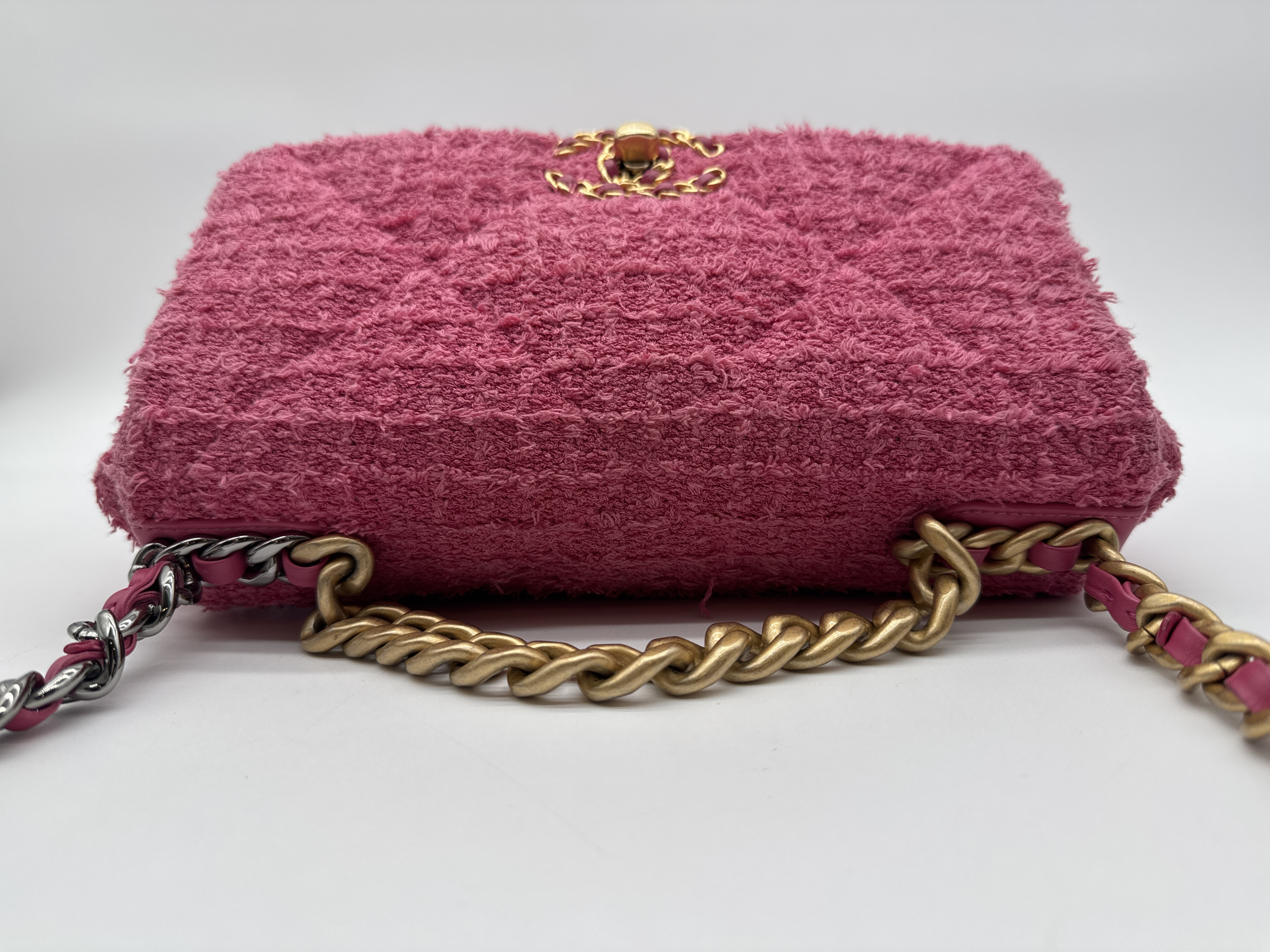 19 Tweed Pink Shoulder Bag — view 5