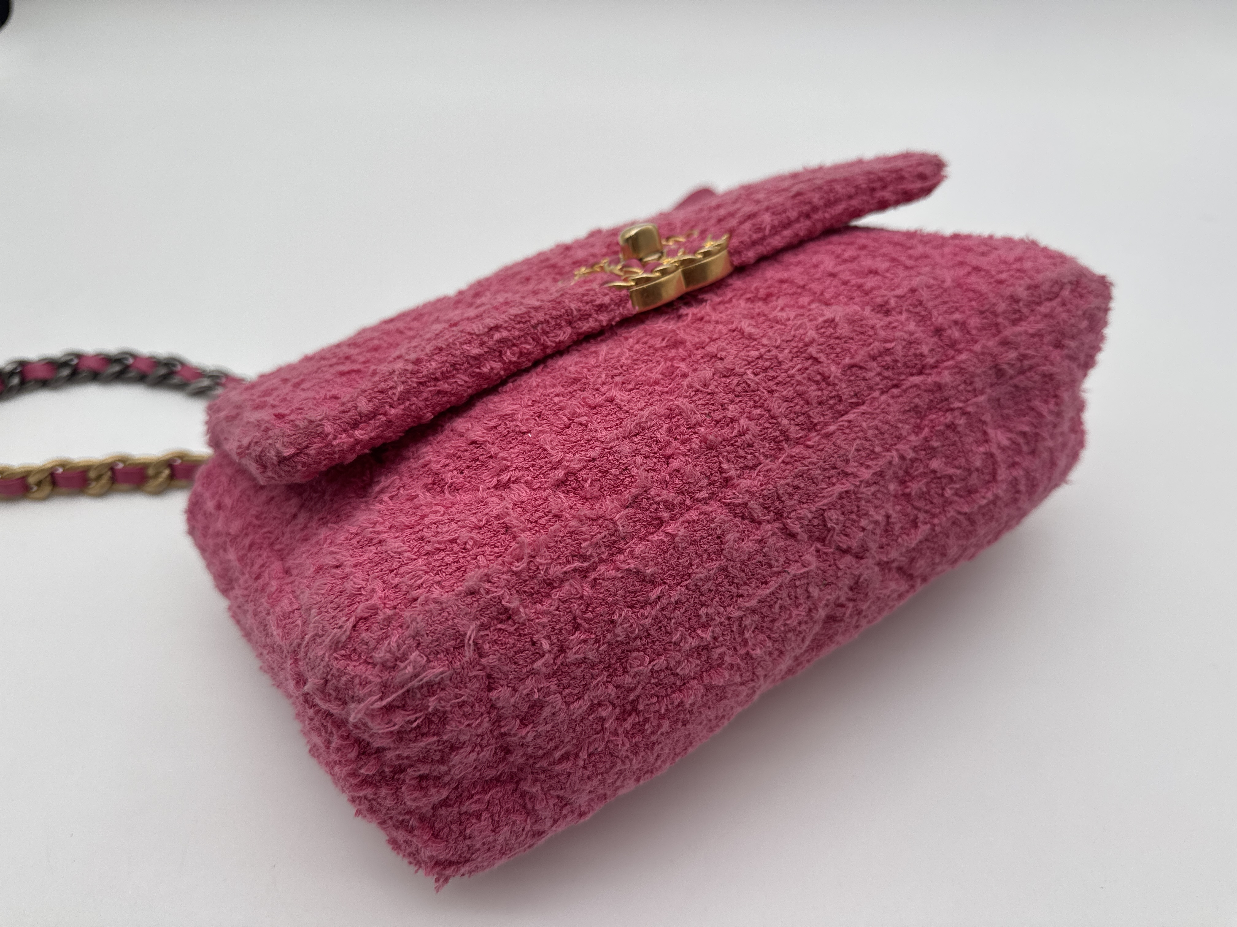 19 Tweed Pink Shoulder Bag — view 6
