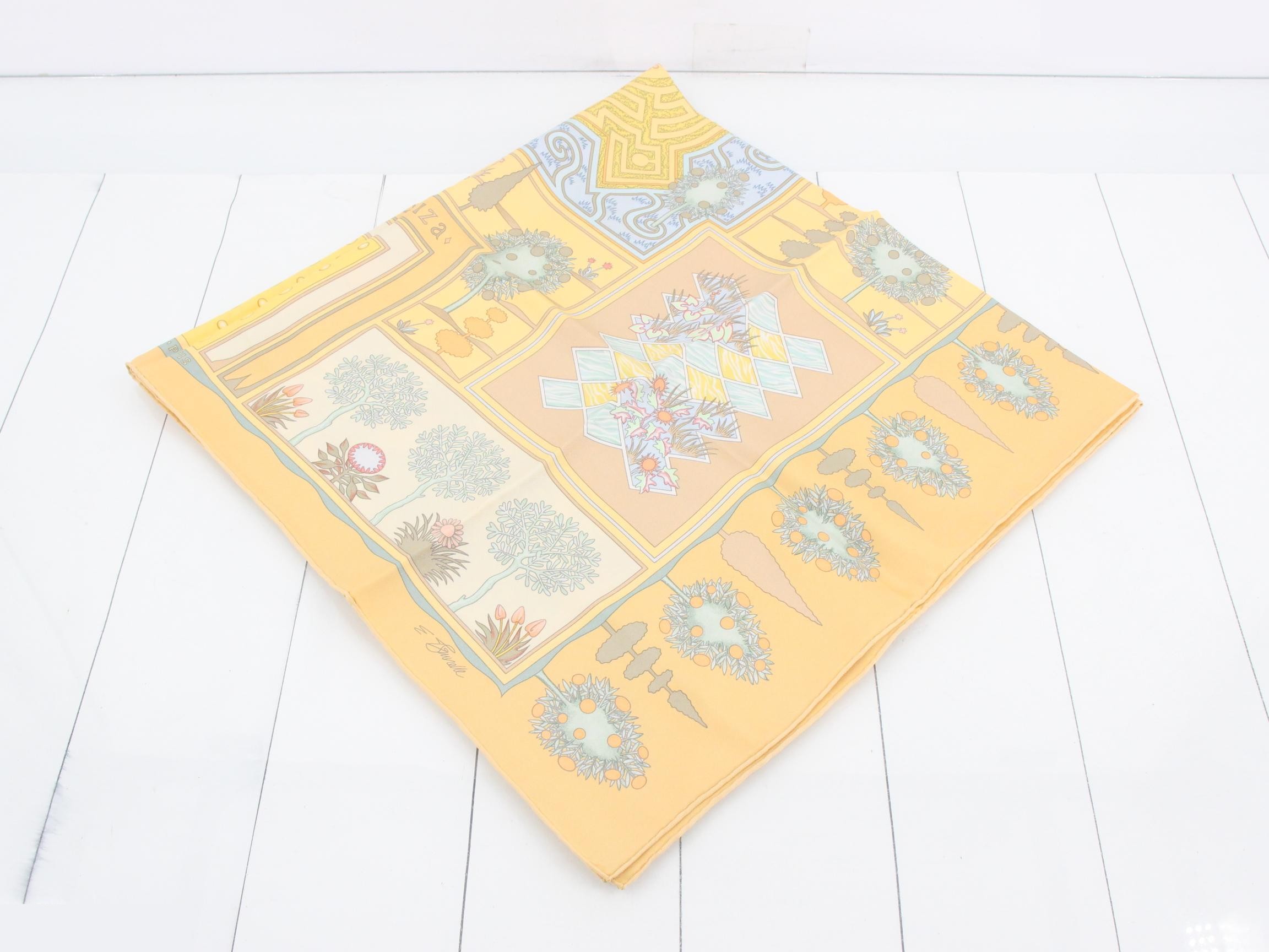 PARIDAIZA Large Size Carre Yellow
