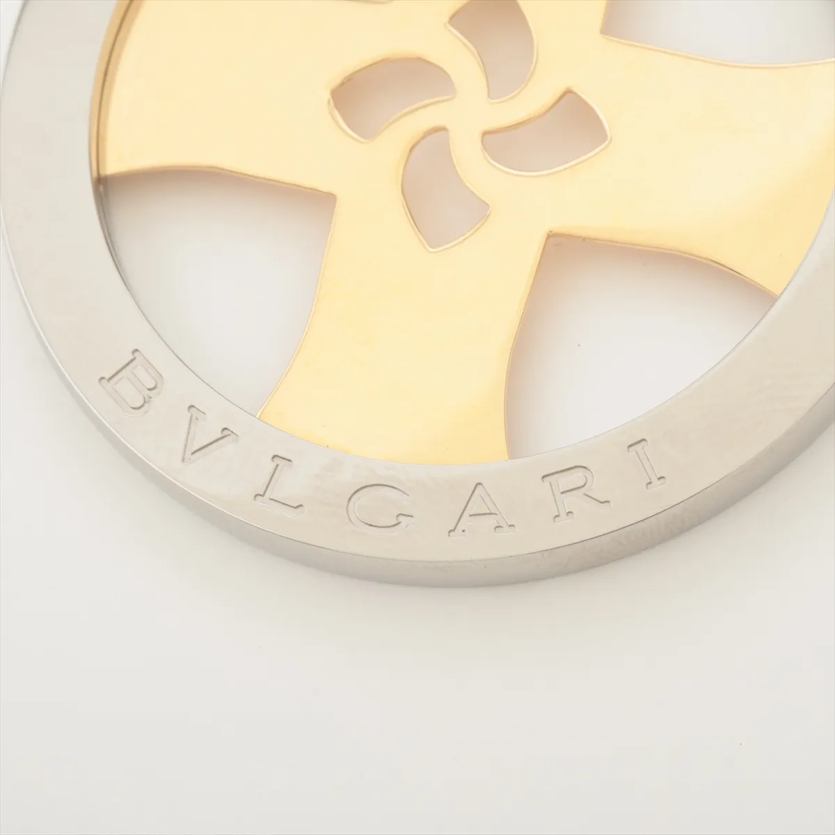 Tondo Cross Necklace Pendant, 750 (Yellow Gold) x Stainless Steel, 22.9g — view 3