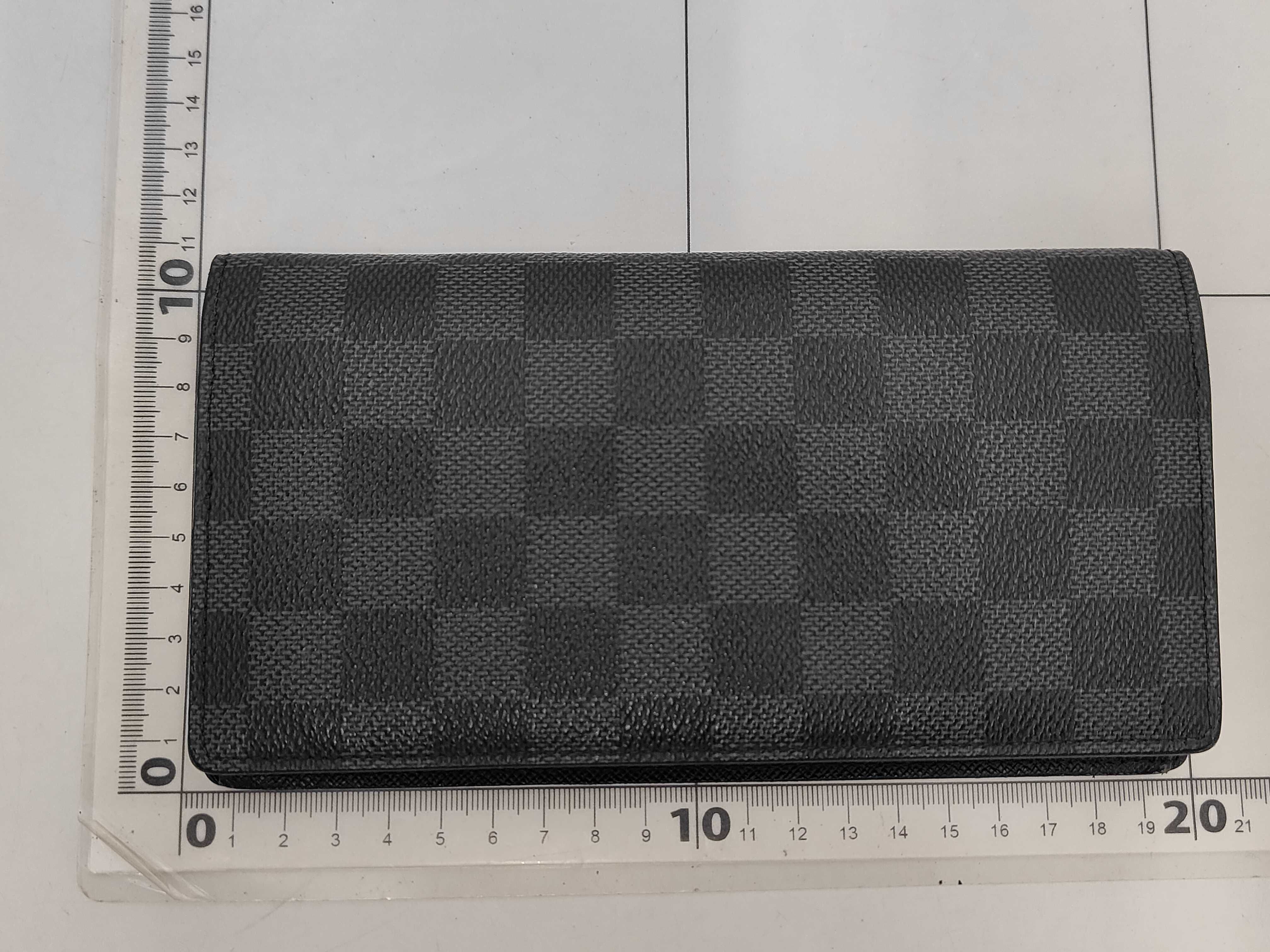 Damier Graphite Portefeuille Brazza Wallet — view 2
