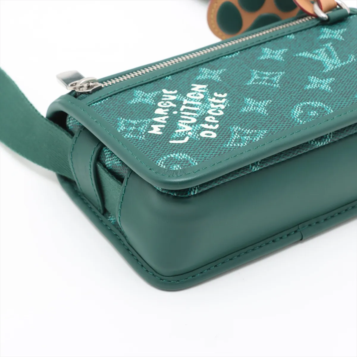 Monogram Heritage Bosfall Wearable Wallet M12637 Green RFID responsive — view 4