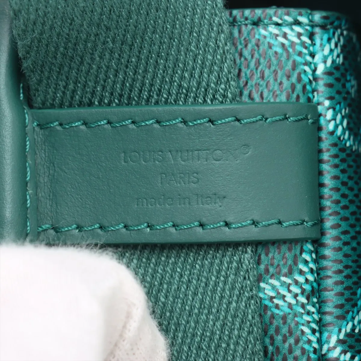 Monogram Heritage Bosfall Wearable Wallet M12637 Green RFID responsive — view 8