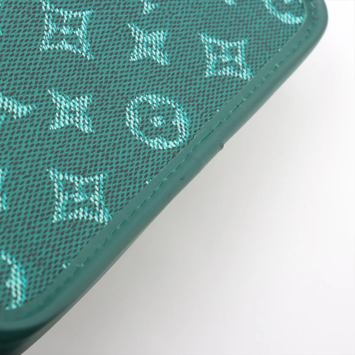 Monogram Heritage Bosfall Wearable Wallet M12637 Green RFID responsive — view 10