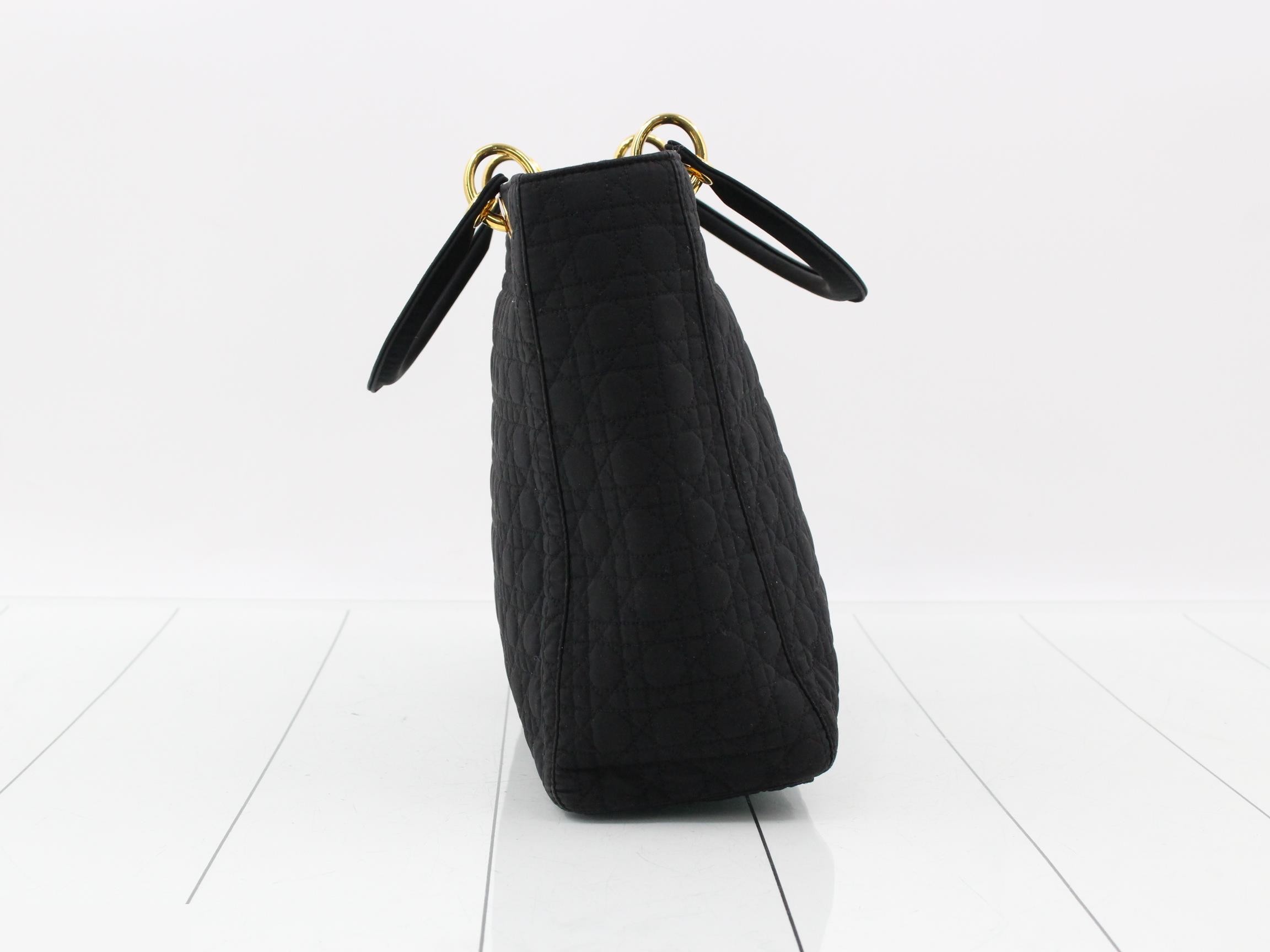 handbag — view 4