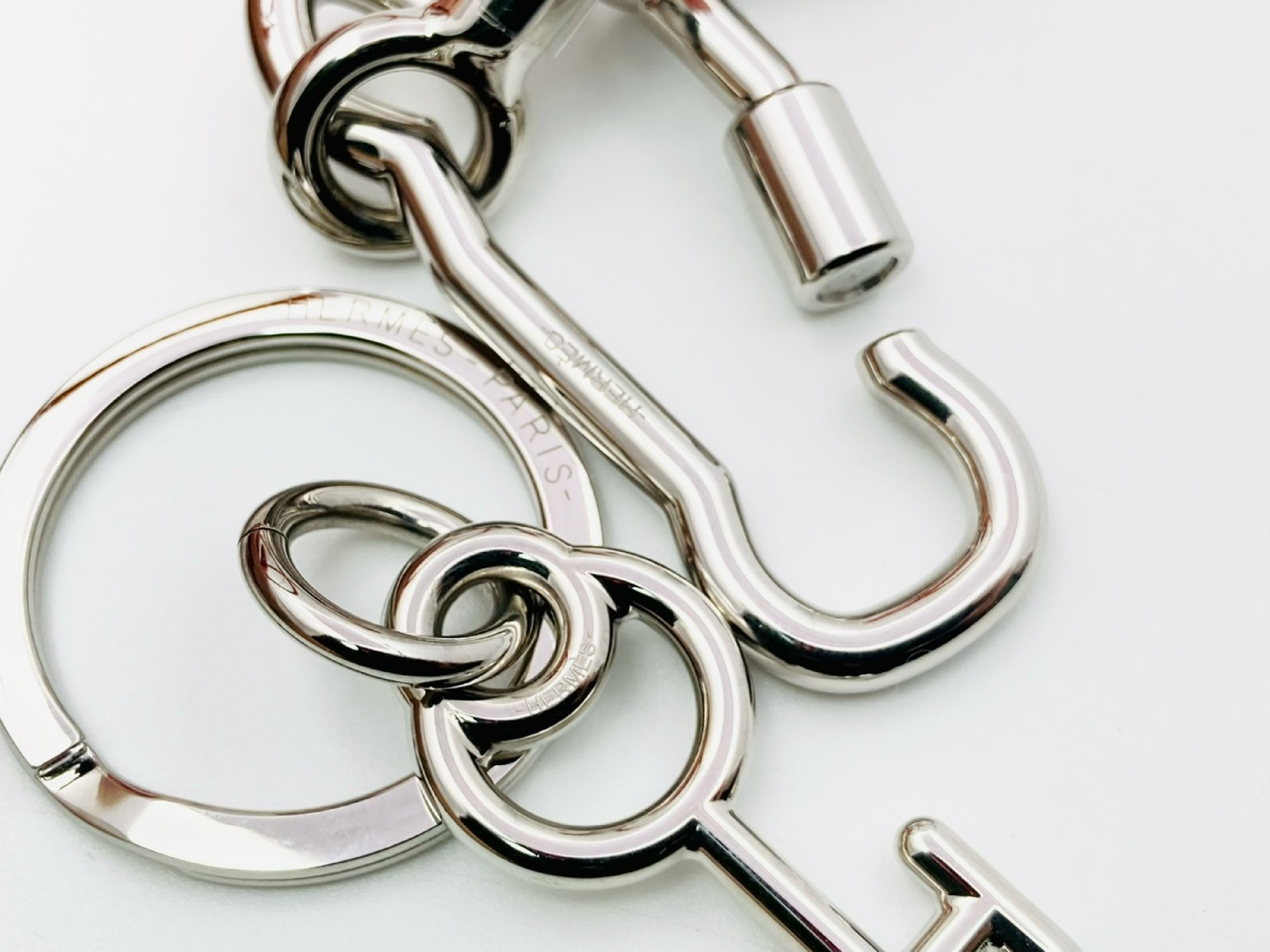 Clé Cheval Snap Hook Keyring & H Key Leather Long Necklace 3-Way Orange Necklace — view 4