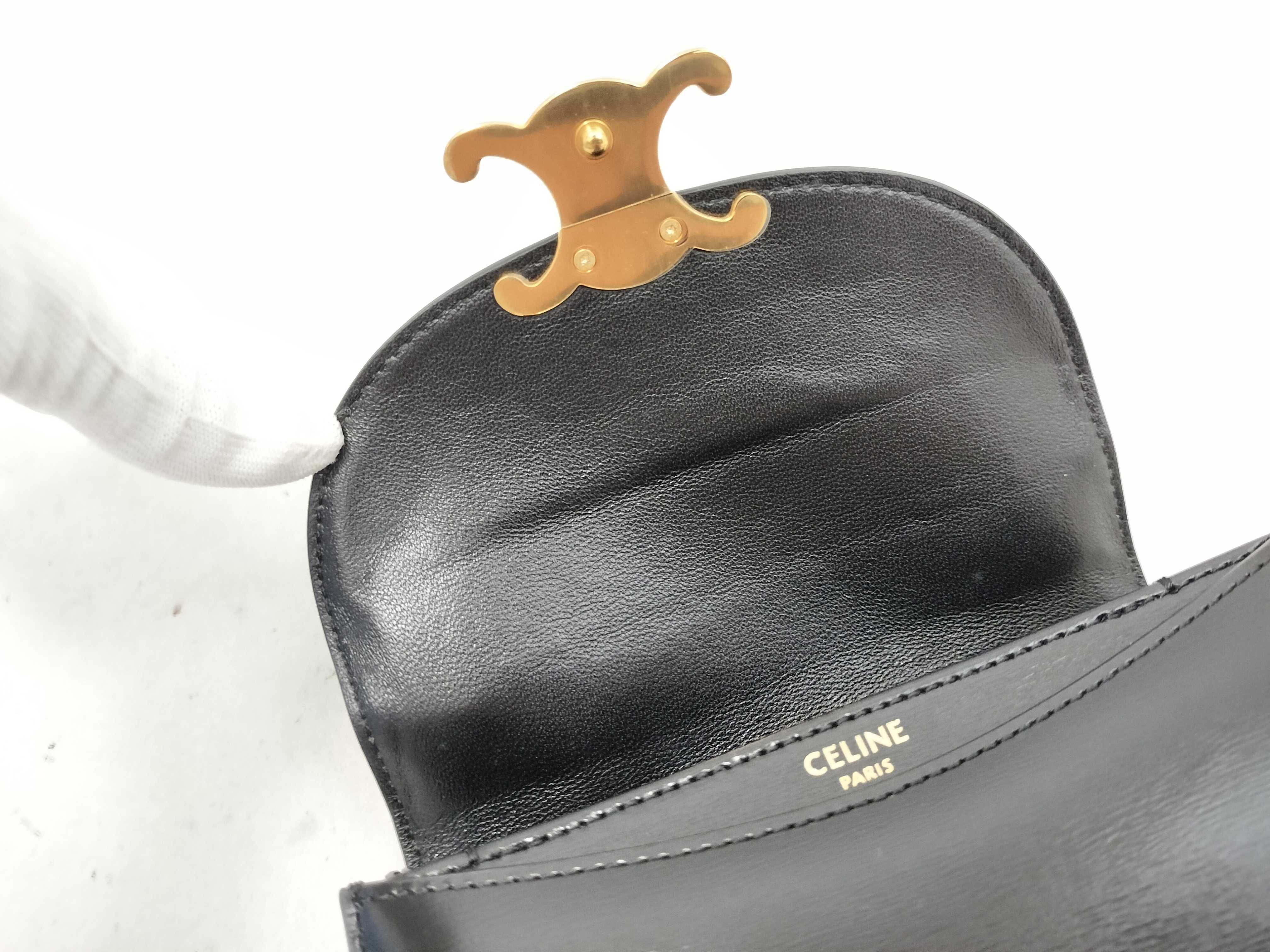 Triomphe Besace Claire Leather Shoulder Bag Handbag — view 9