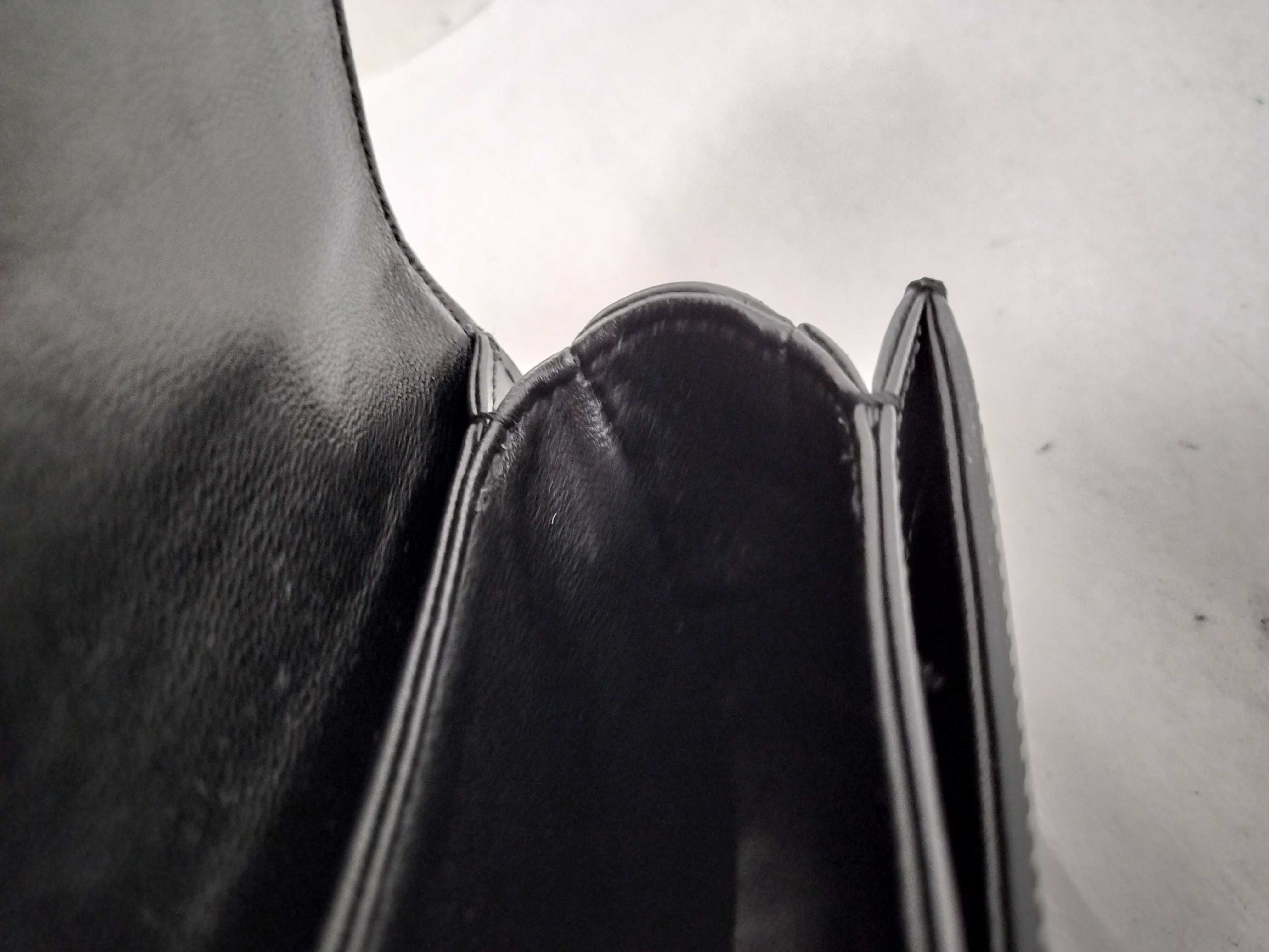 Triomphe Besace Claire Leather Shoulder Bag Handbag — view 10
