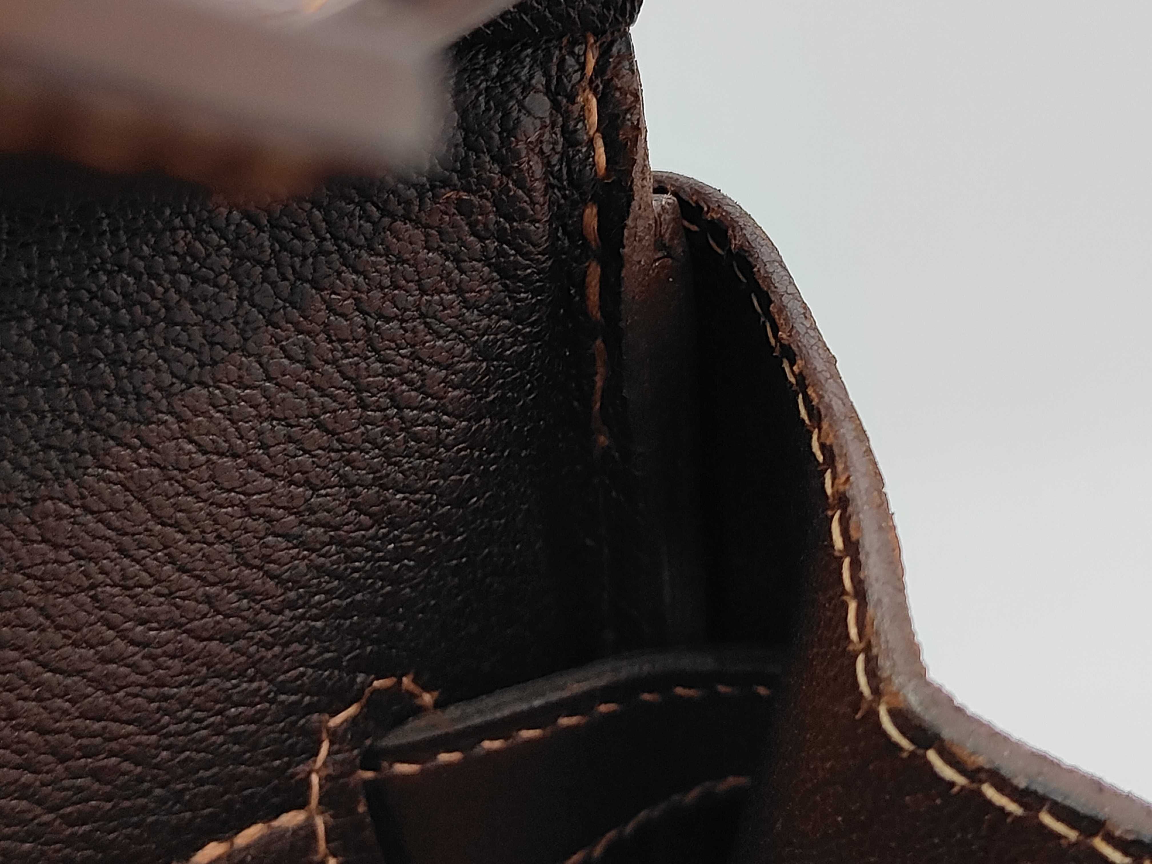 Birkin 35 handbag, brown with gold hardware, featuring the "Z" stamp. — view 11
