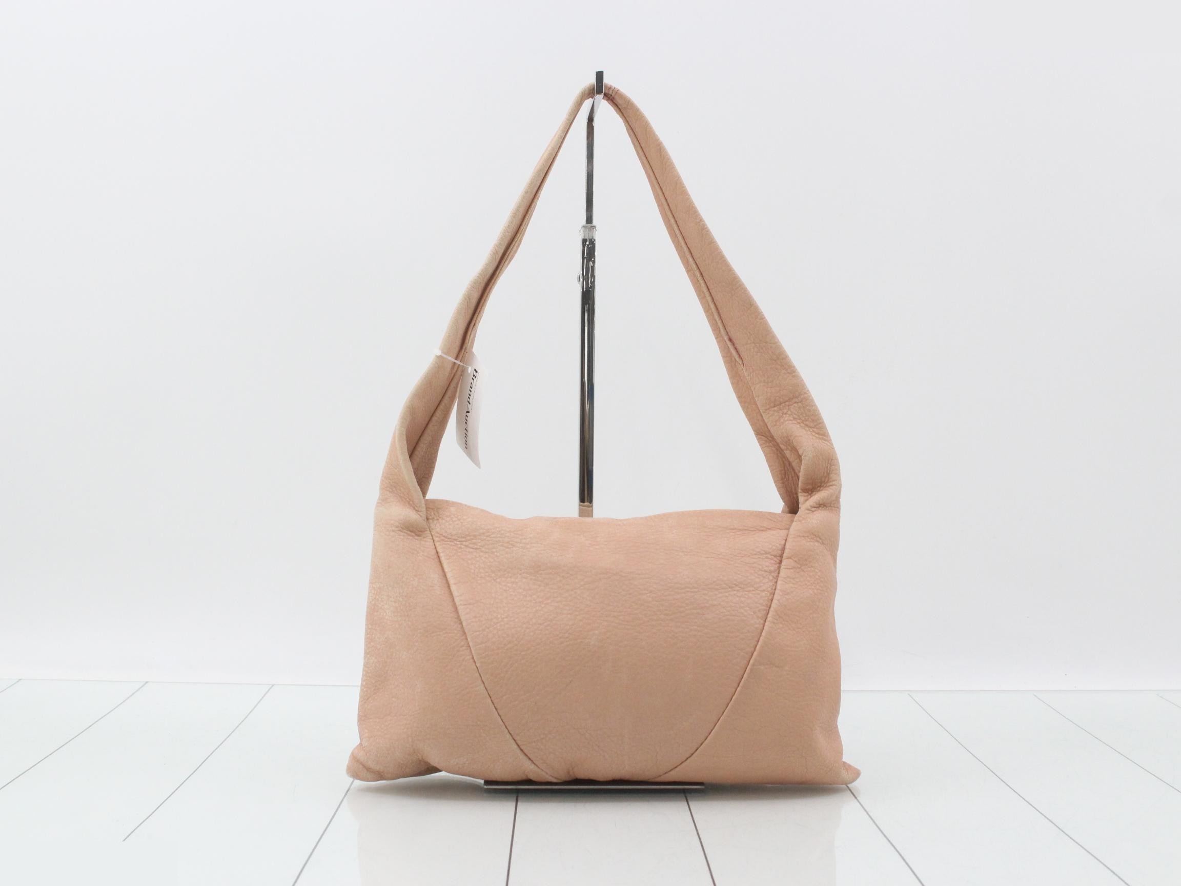 Hobo — view 2