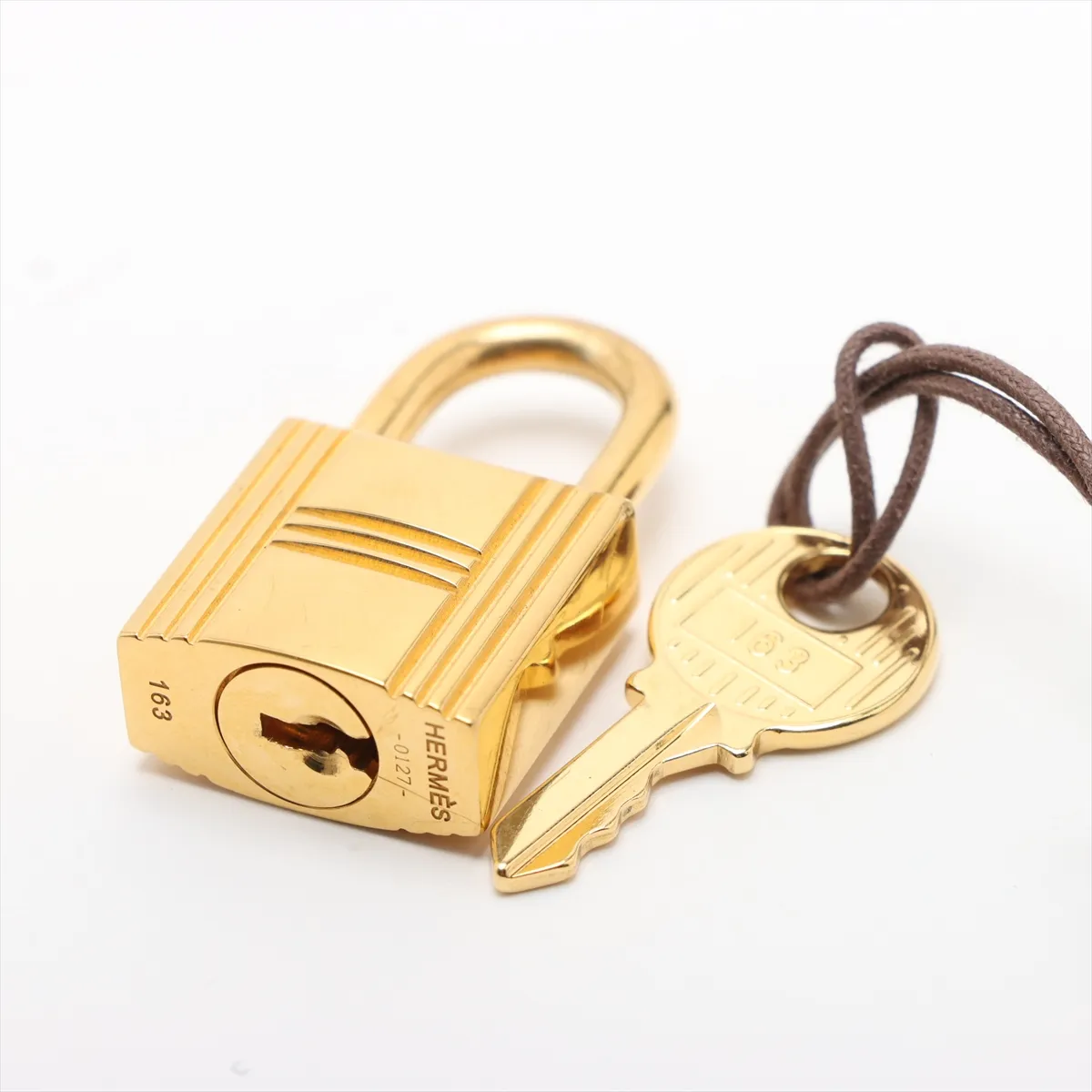 Picotan Lock 22 MM Taurillon Clemence Black Gold Hardware A:2017 — view 10