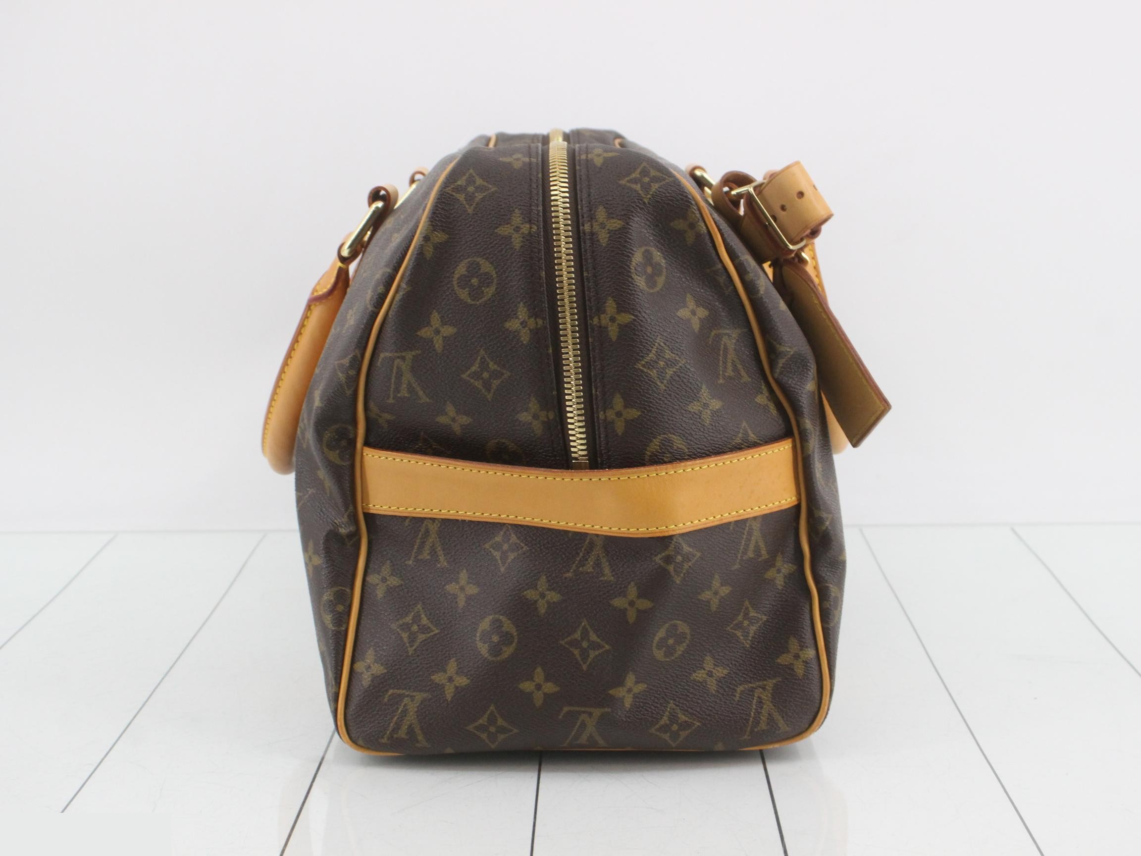 Carryall TH0076 - Includes dust bag, handle strap, name tag, key, 2 keys, and booklet. — view 4