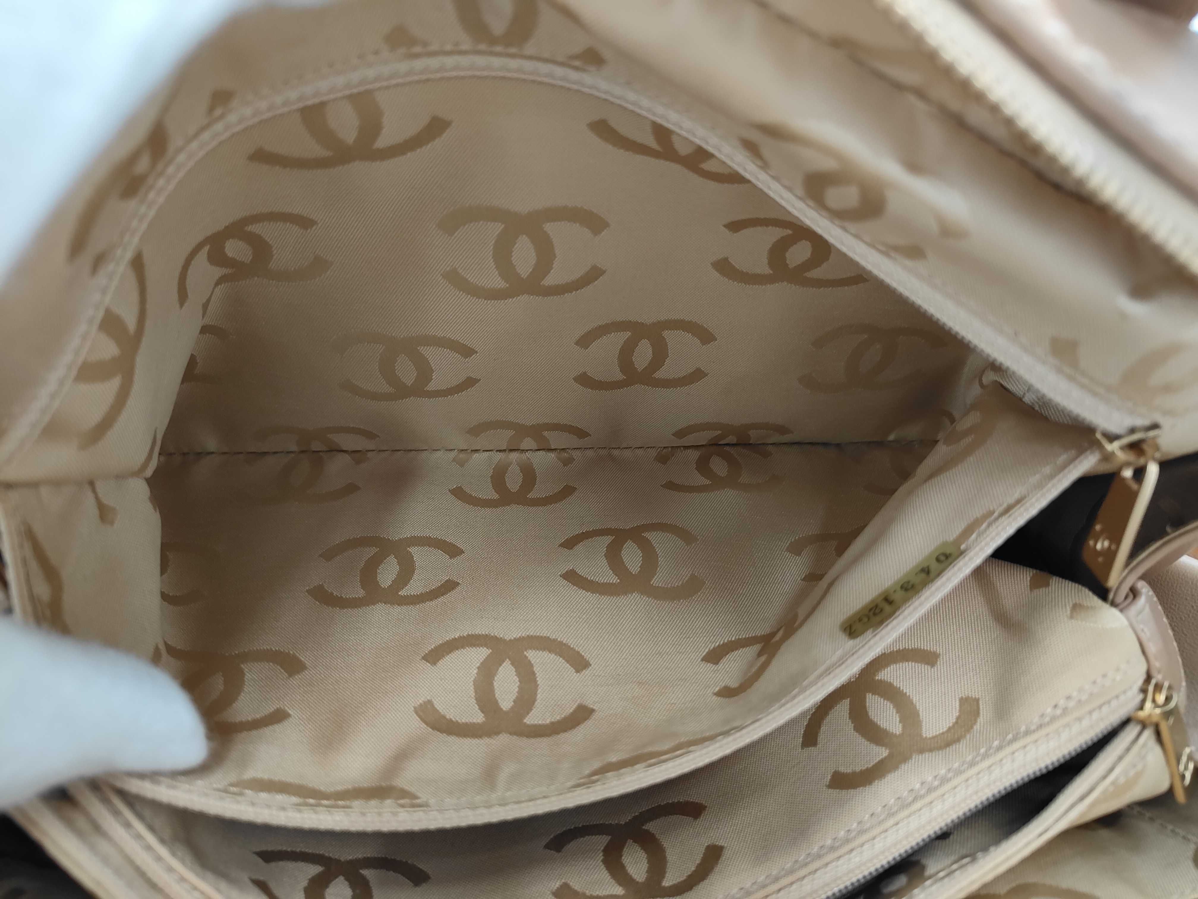 Wild Stitch Handbag, Seal, Series 8, A18121, Calfskin, 8743380 Handbag — view 12