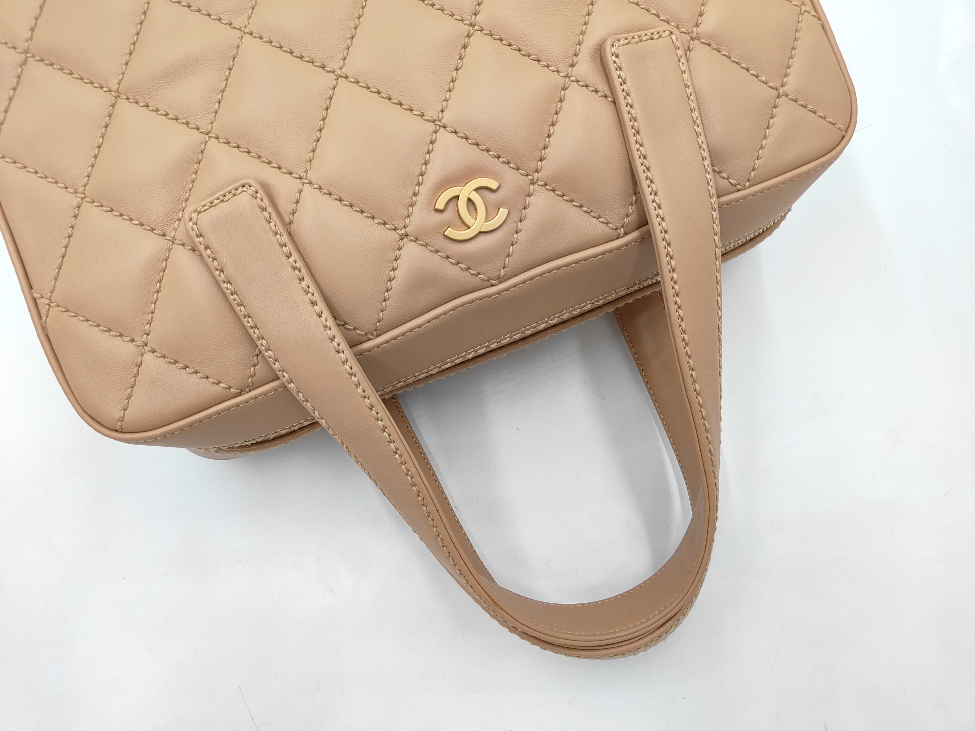 Wild Stitch Handbag, Seal, Series 8, A18121, Calfskin, 8743380 Handbag — view 3