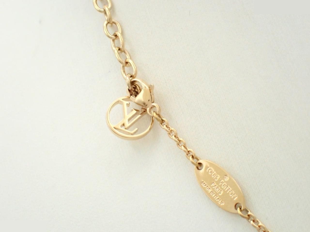 Essential V Chain, approximately 44cm — view 2