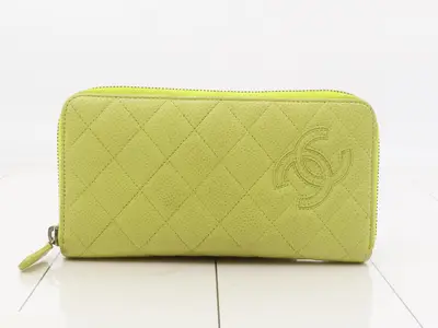 Matelassé Coco Mark Round Zip Wallet