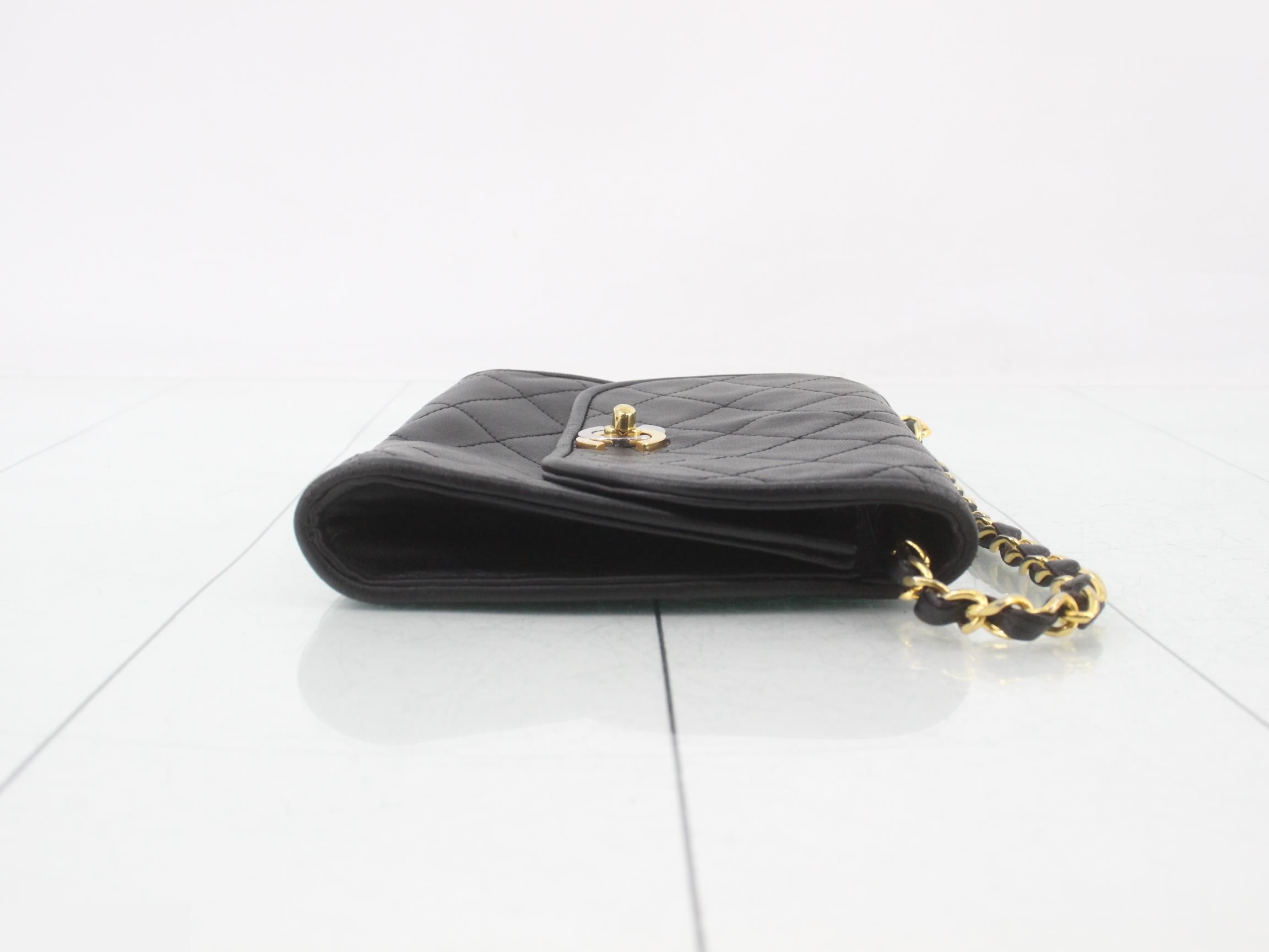 Matelassé (bag) - Shoulder bag — view 3