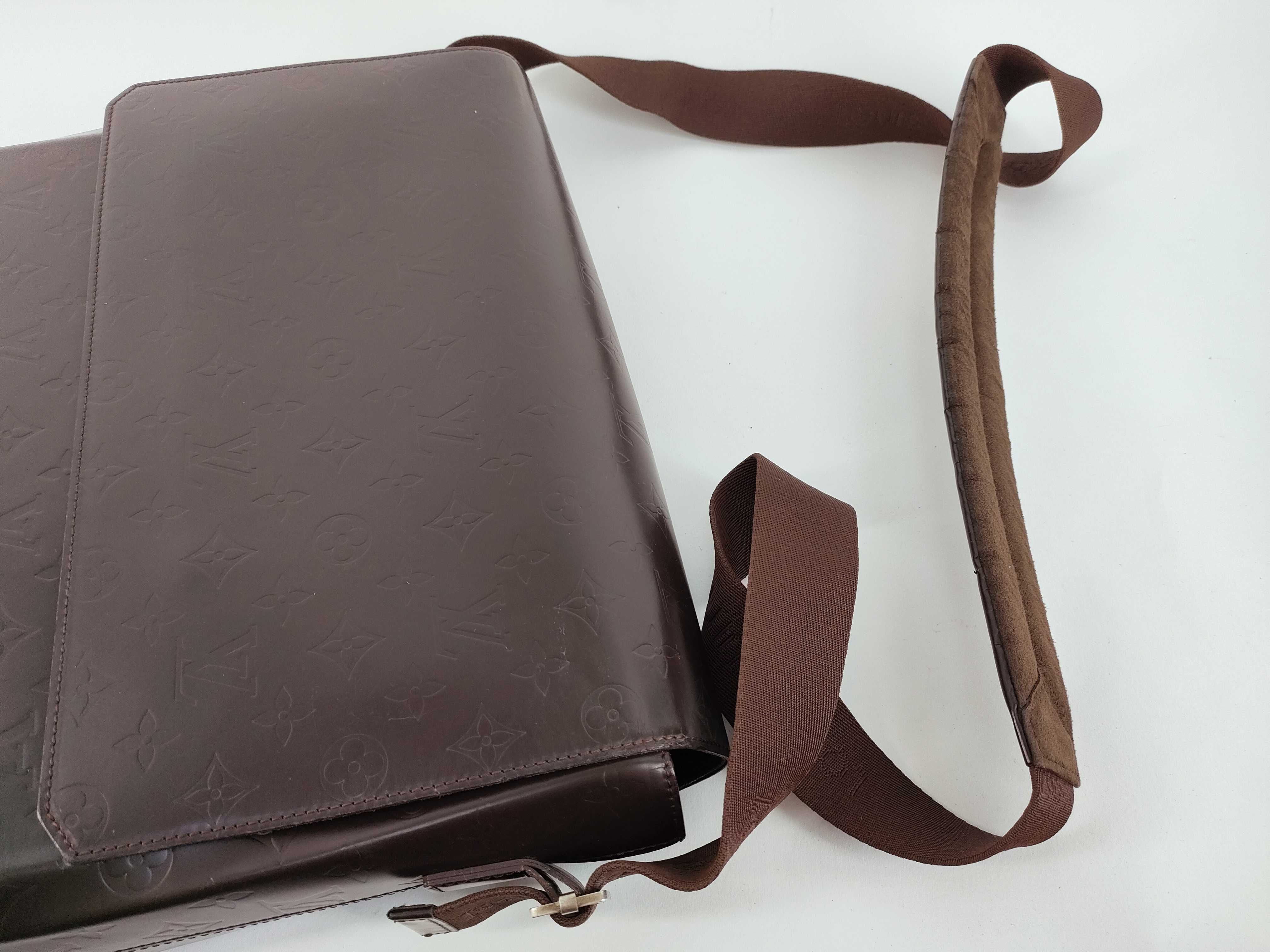 Monogram Empreinte Louis Vuitton Monogram Glacé Fonzie M46570 Leather Shoulder Bag — view 3