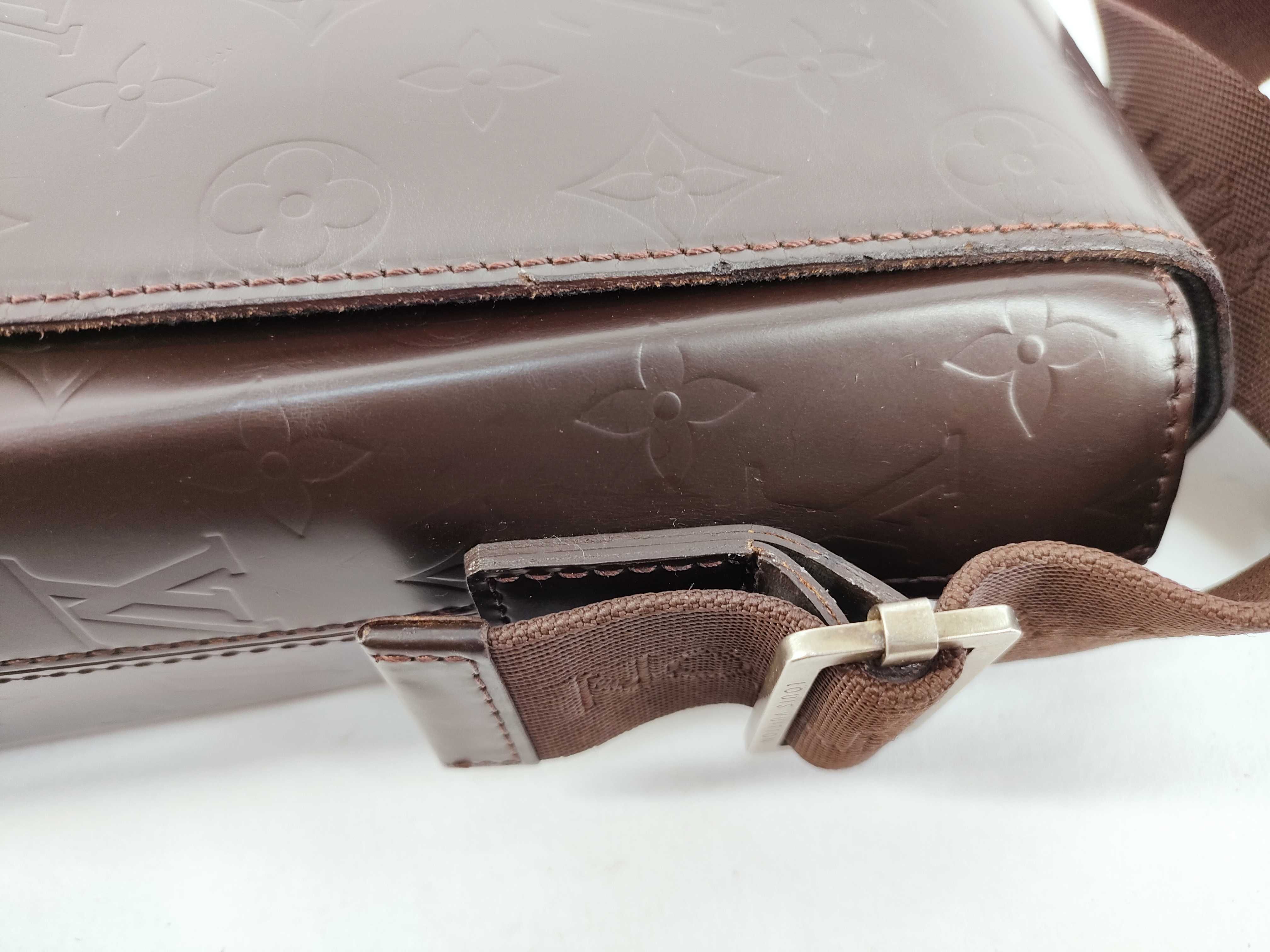 Monogram Empreinte Louis Vuitton Monogram Glacé Fonzie M46570 Leather Shoulder Bag — view 4