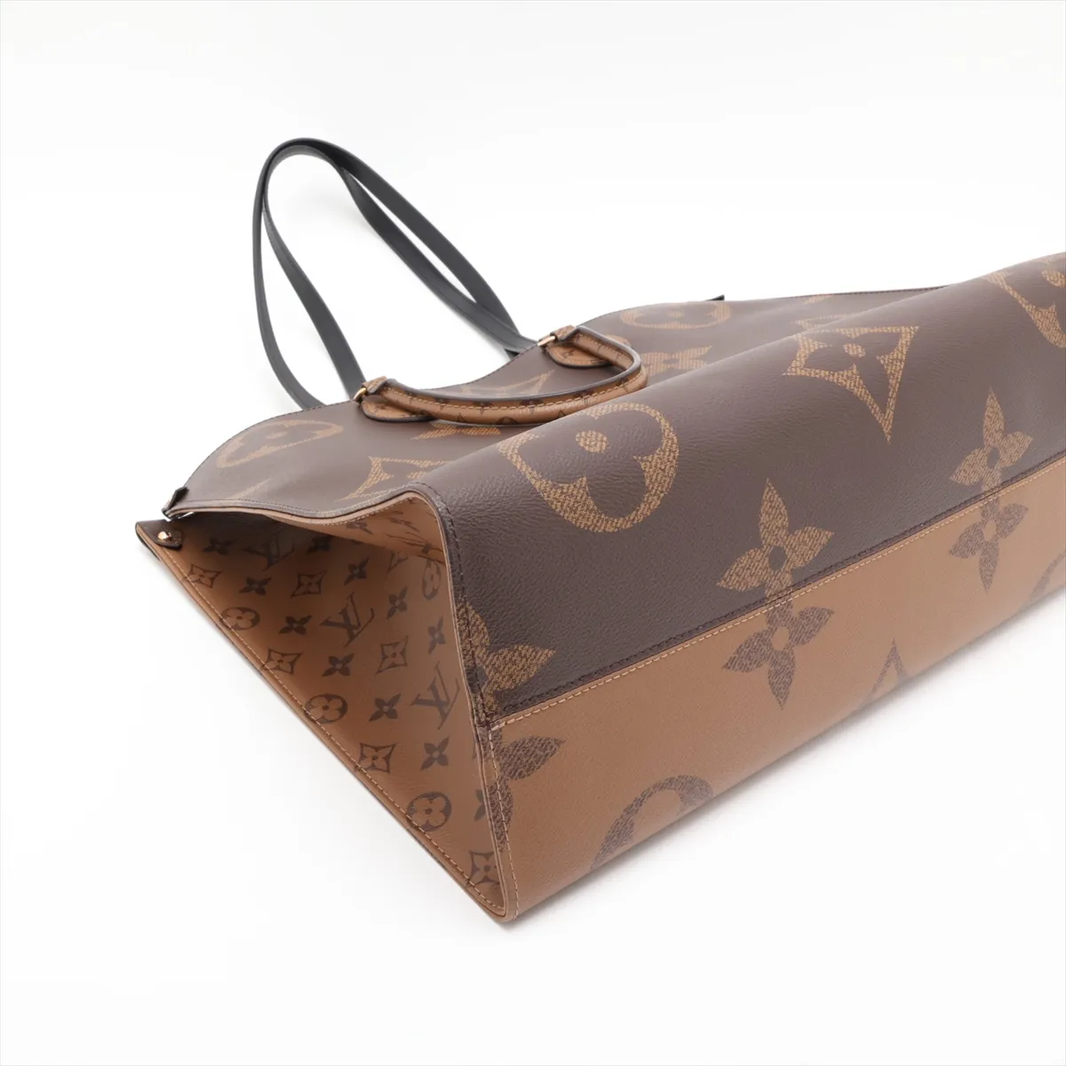 Giant Monogram Reverse OnTheGo GM M45320 FL0231 Brown (RFID detected) — view 4