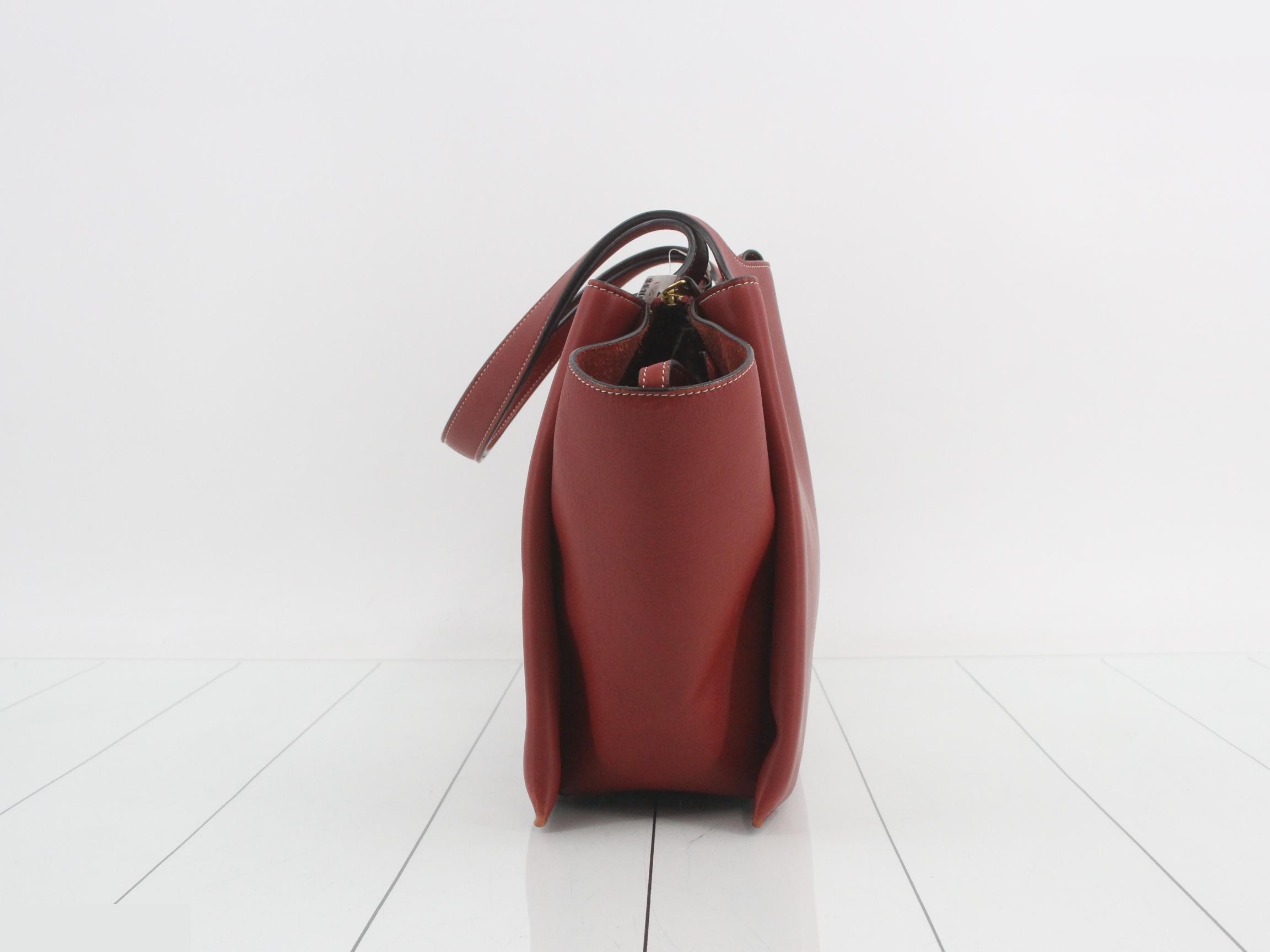 Trifold Bag/Shoulder Bag - Red — view 4