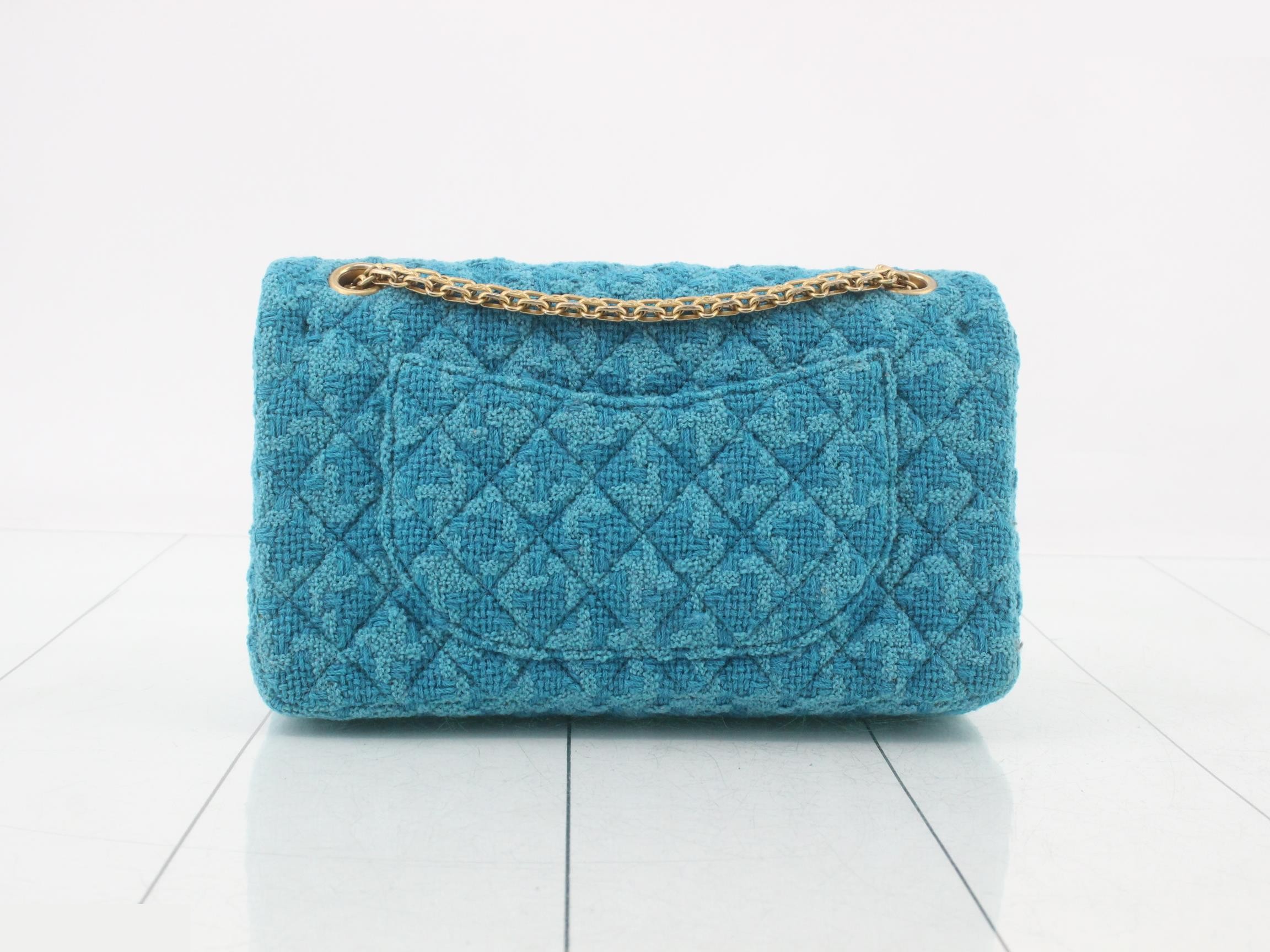 Tweed 2.55 Matelassé Chain Shoulder Bag — view 2