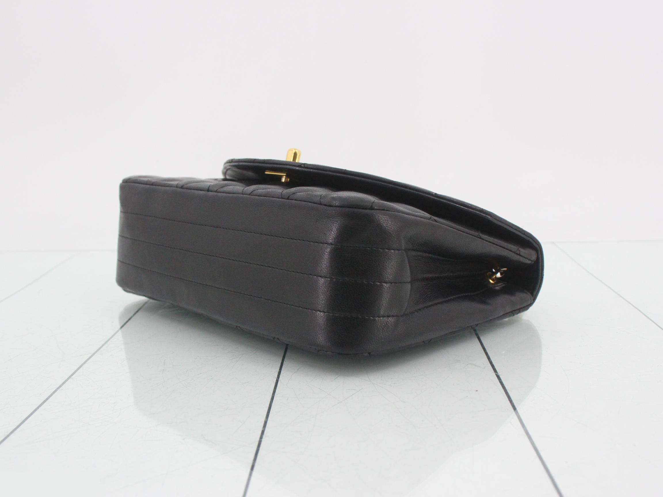 Matelassé Chain Shoulder Bag, Unit 1 — view 6