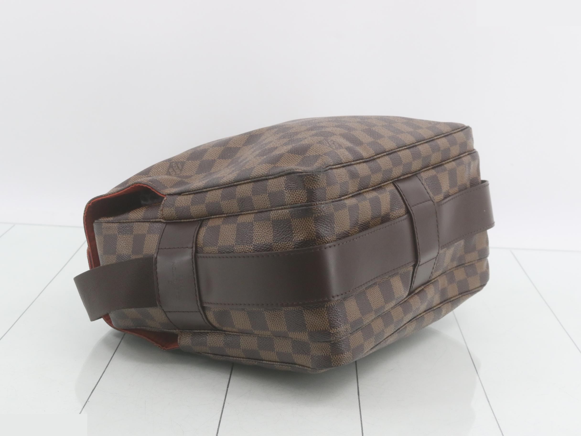 LV Damier Naviglio N45255 Shoulder Bag — view 5