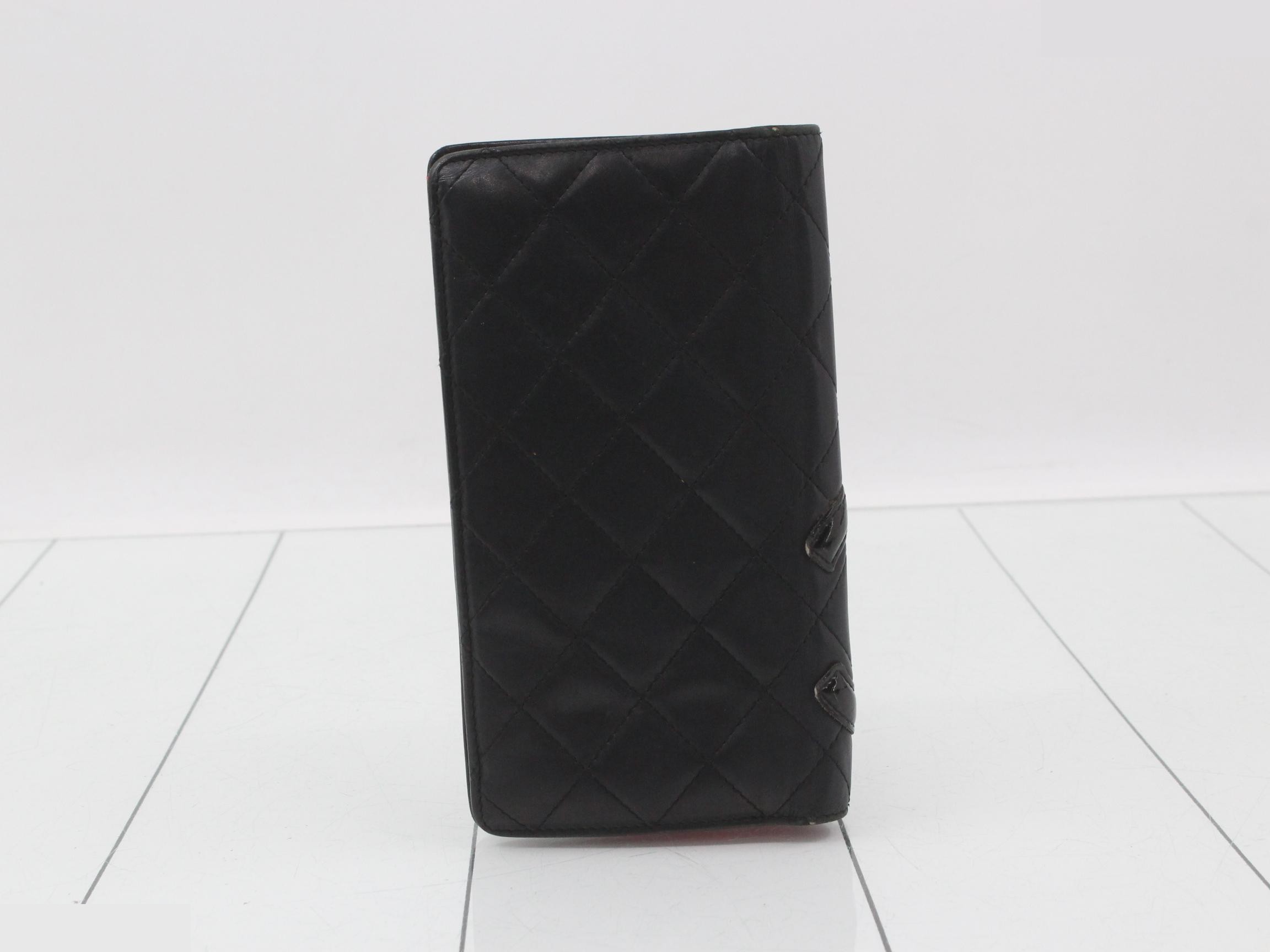 wallet — view 2