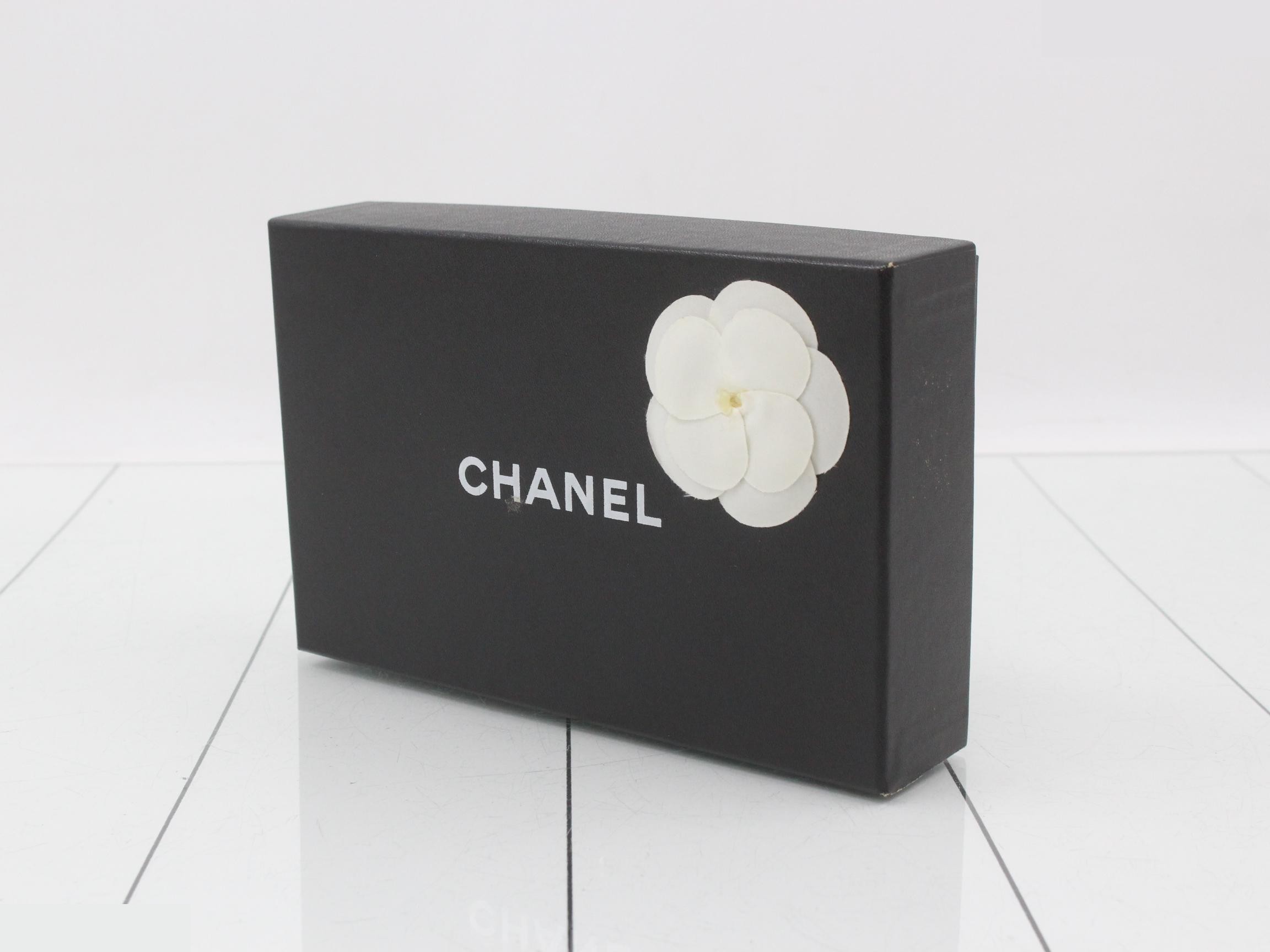 wallet — view 5