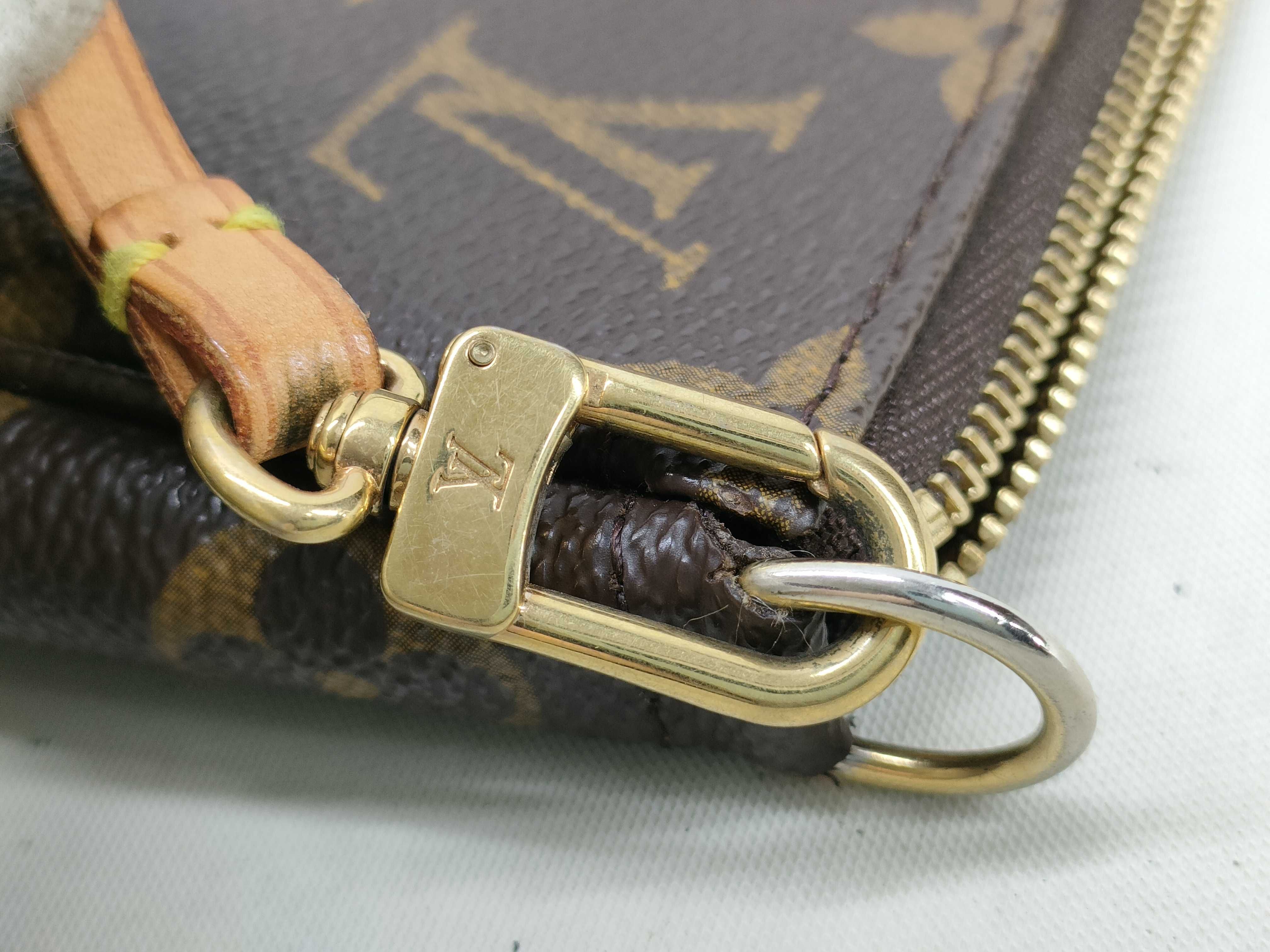 Monogram Louis Vuitton Monogram Pochette Accessoires M51980 Handbag — view 13