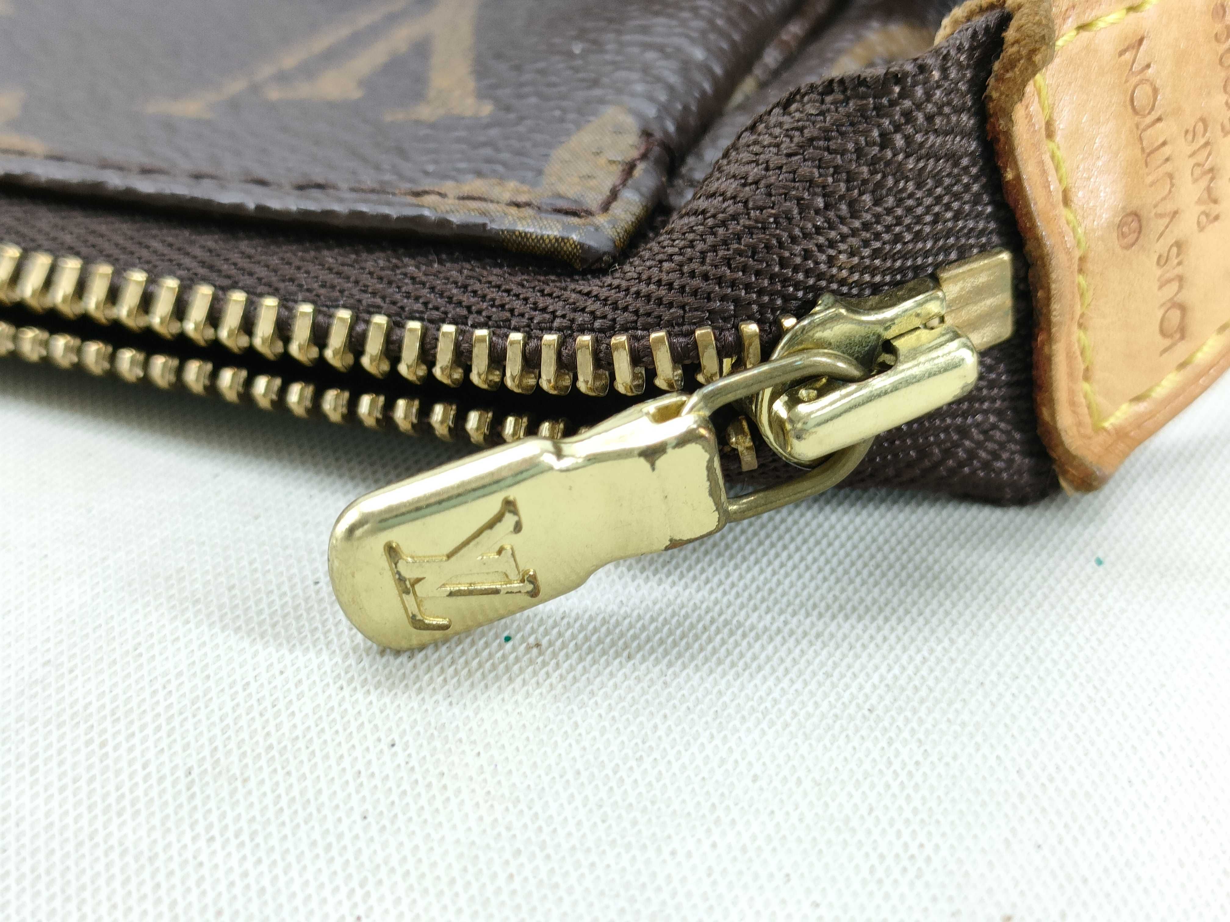 Monogram Louis Vuitton Monogram Pochette Accessoires M51980 Handbag — view 14