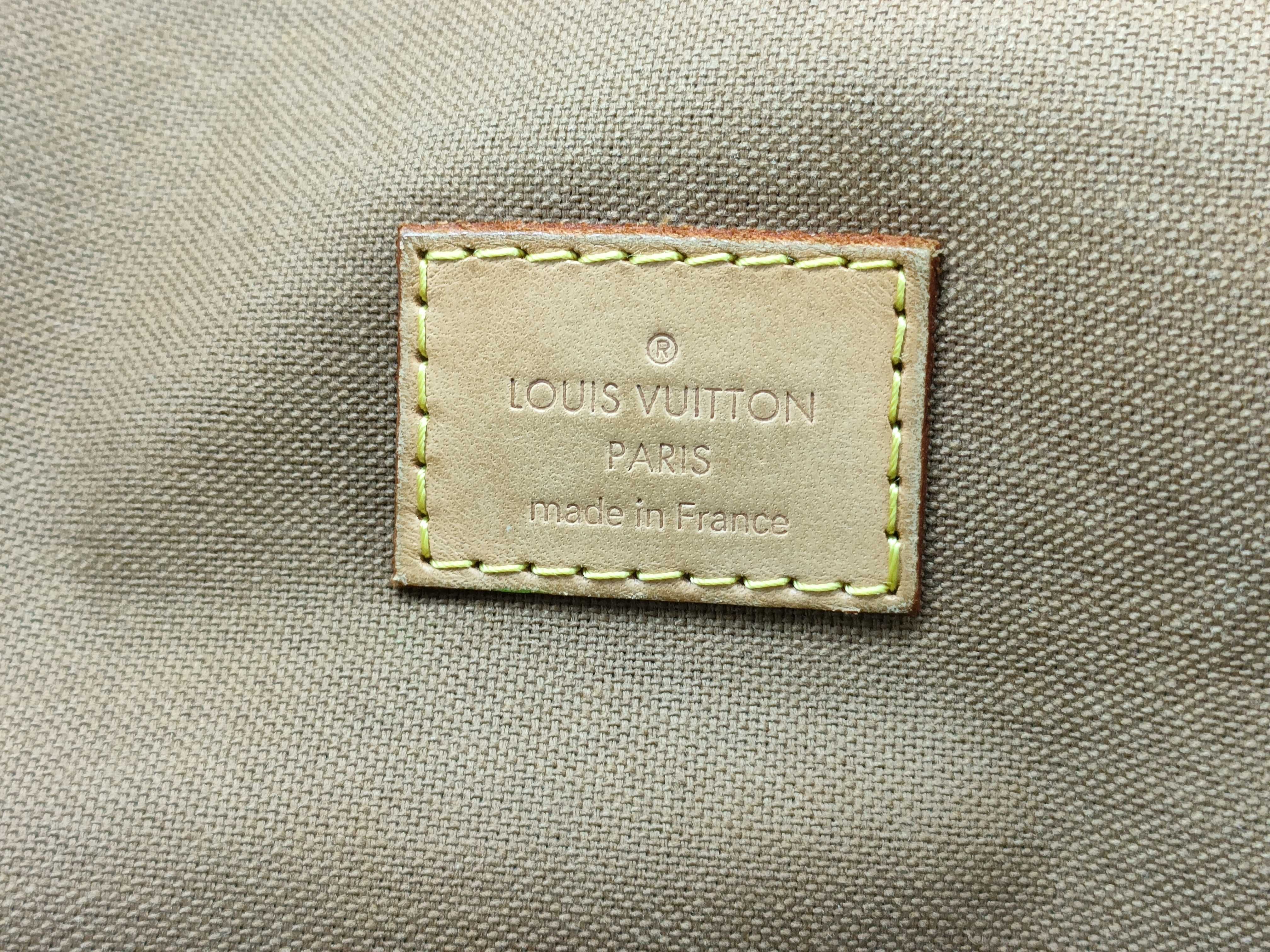 Monogram LV Monogram Messenger Bosphore GM M40105 DU0066 Shoulder Bag — view 12