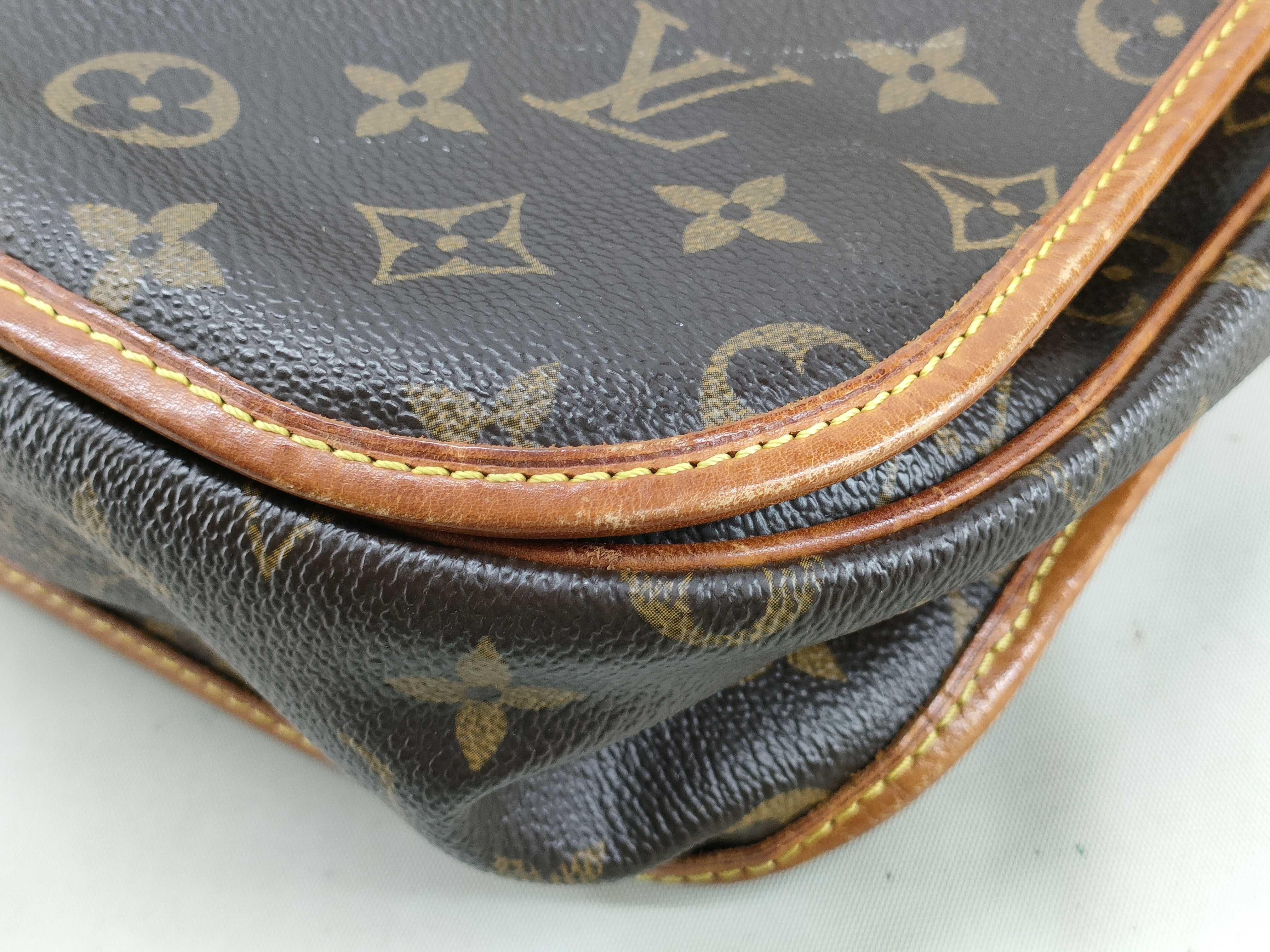 Monogram LV Monogram Messenger Bosphore GM M40105 DU0066 Shoulder Bag — view 4