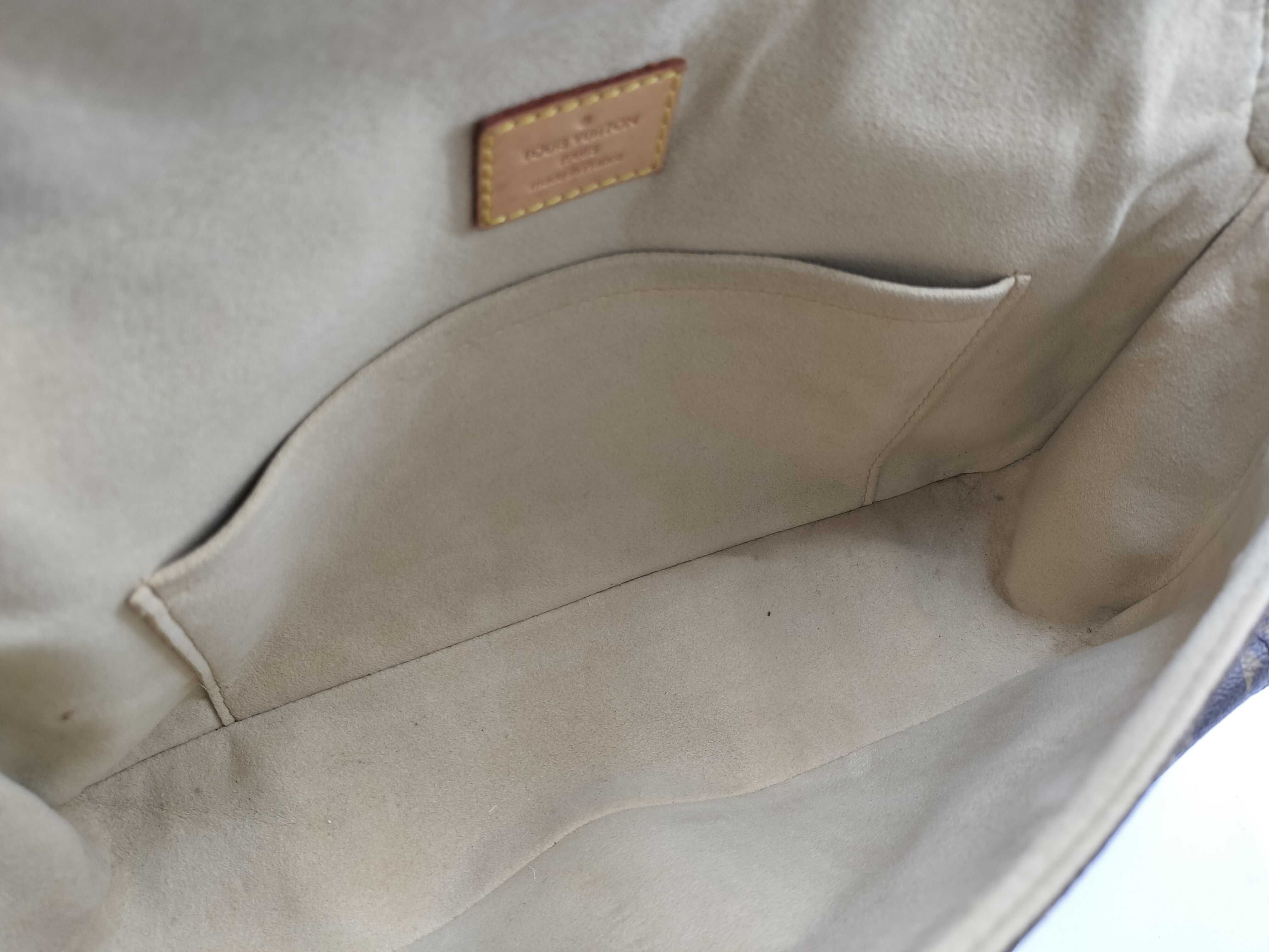 Monogram LV Monogram Hudson PM M40027 DU0095 Shoulder Bag — view 11