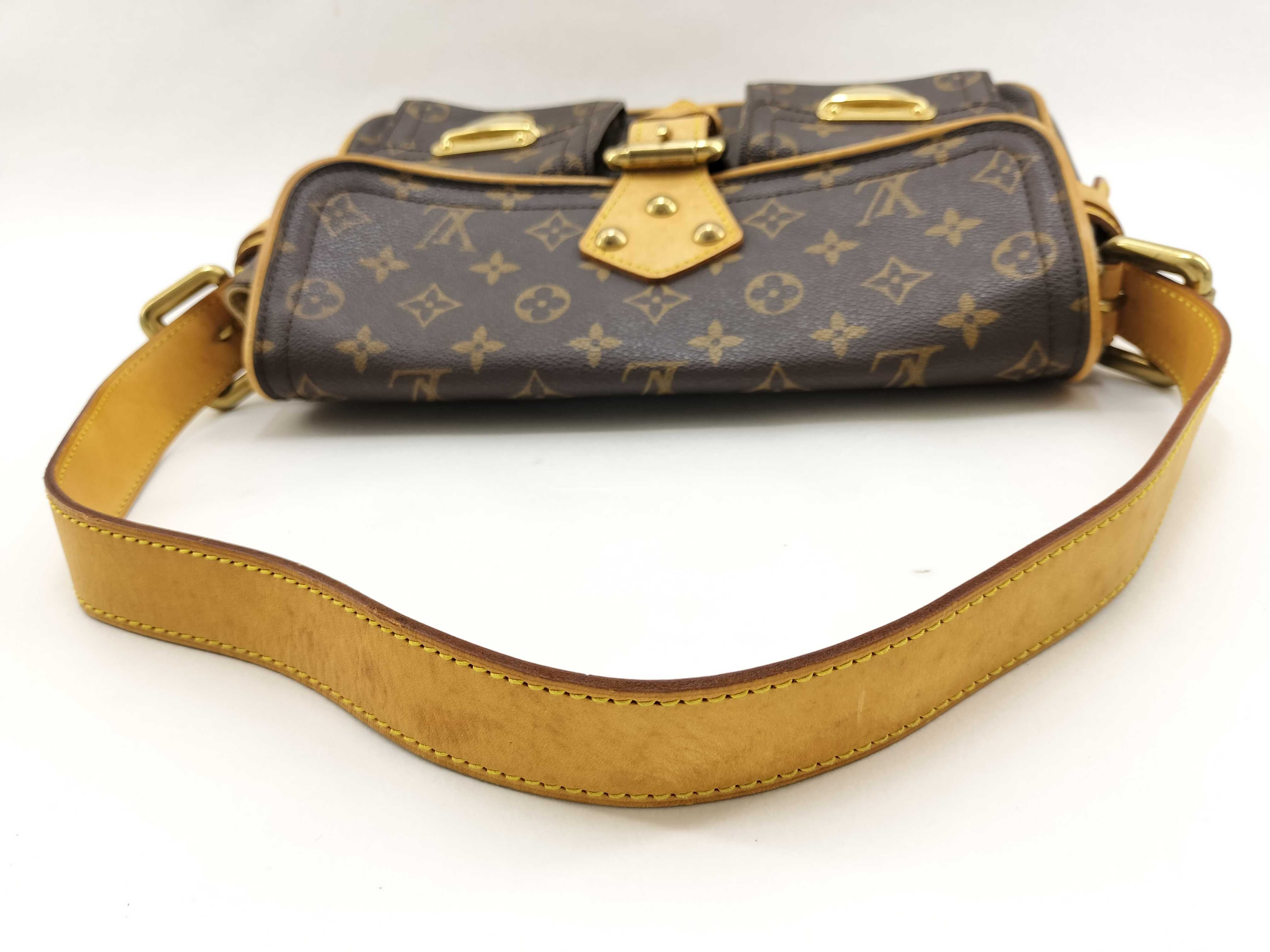 Monogram LV Monogram Hudson PM M40027 DU0095 Shoulder Bag — view 9