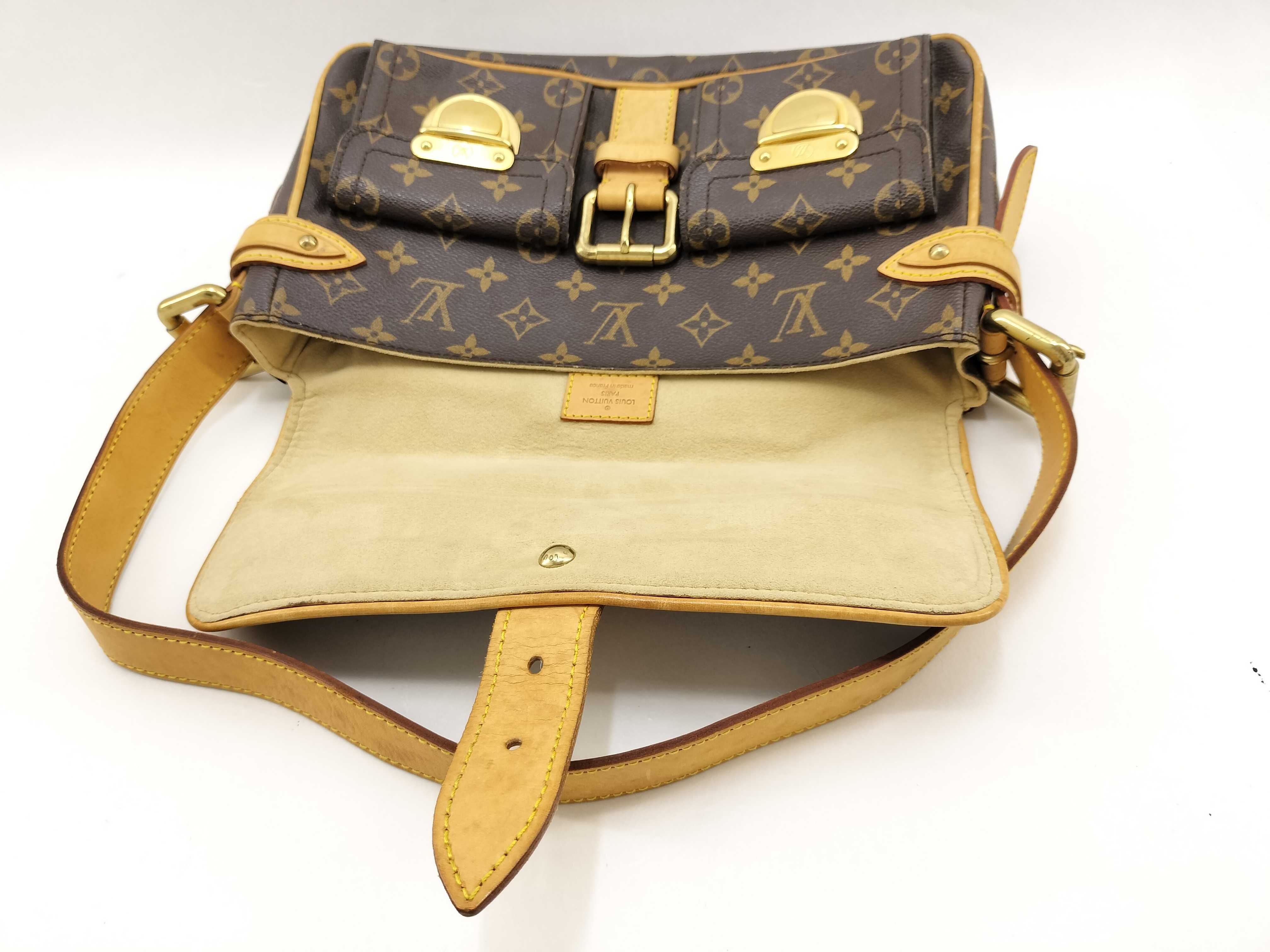 Monogram LV Monogram Hudson PM M40027 DU0095 Shoulder Bag — view 10