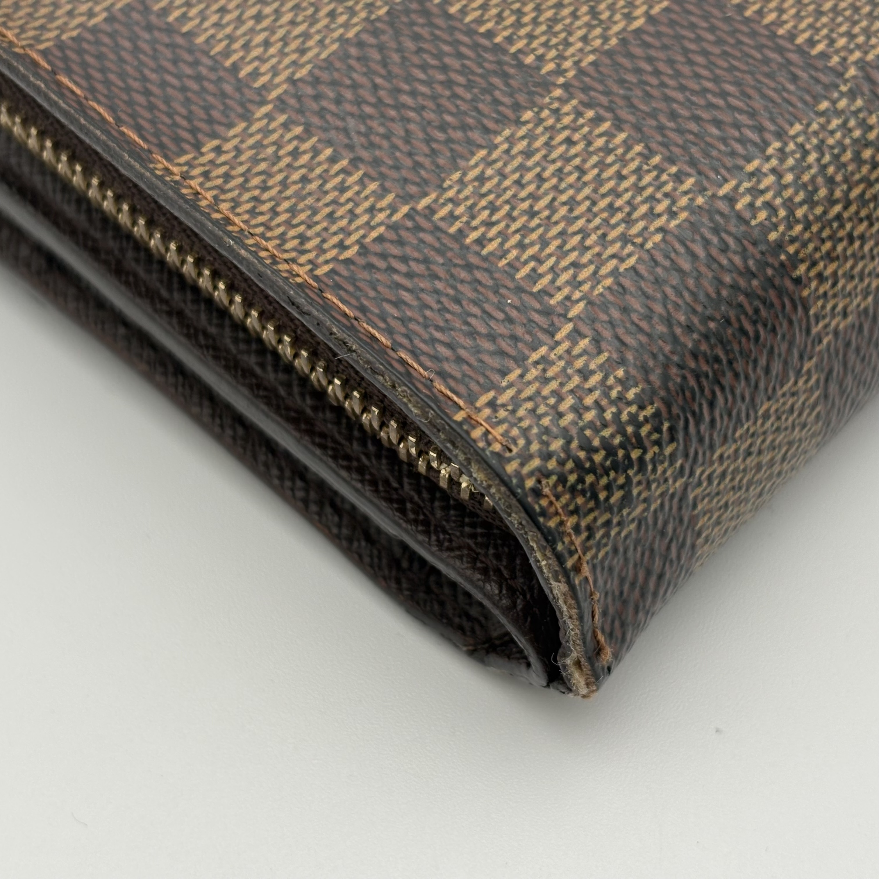 Damier Compact Zip Bi-fold Wallet — view 6