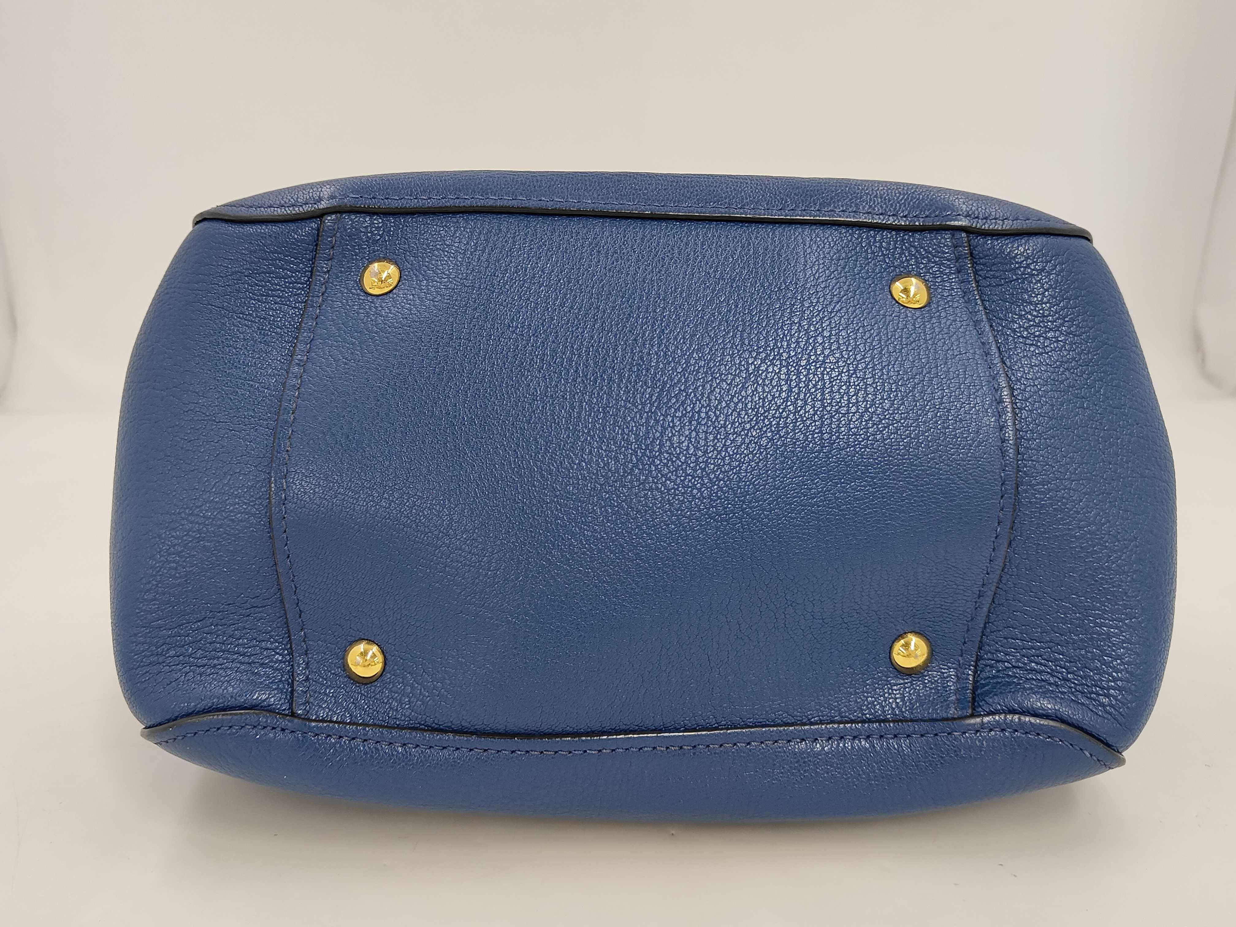 handbag — view 4