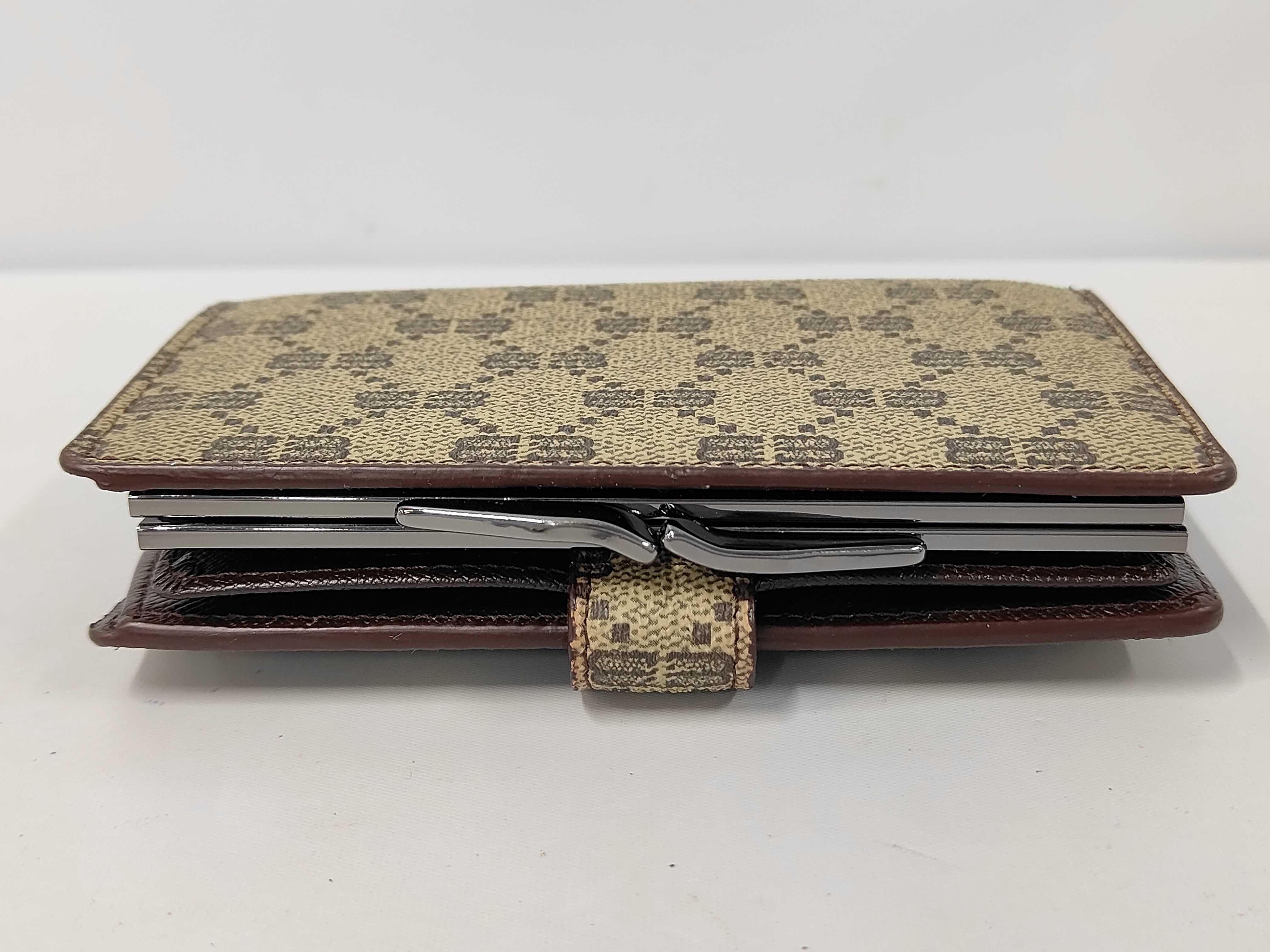 wallet — view 6