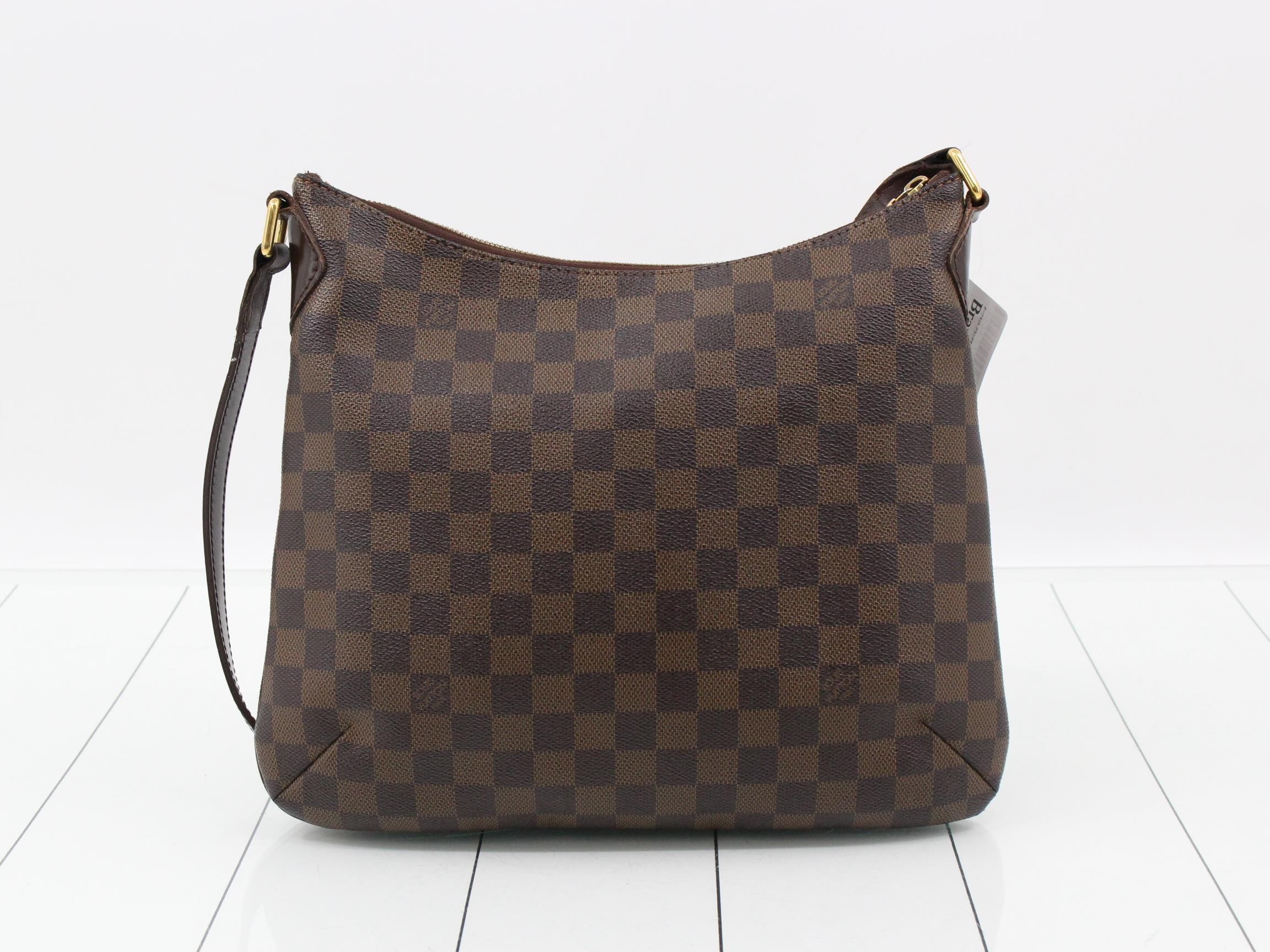 Damier Bloomsbury PM Shoulder Bag — view 2